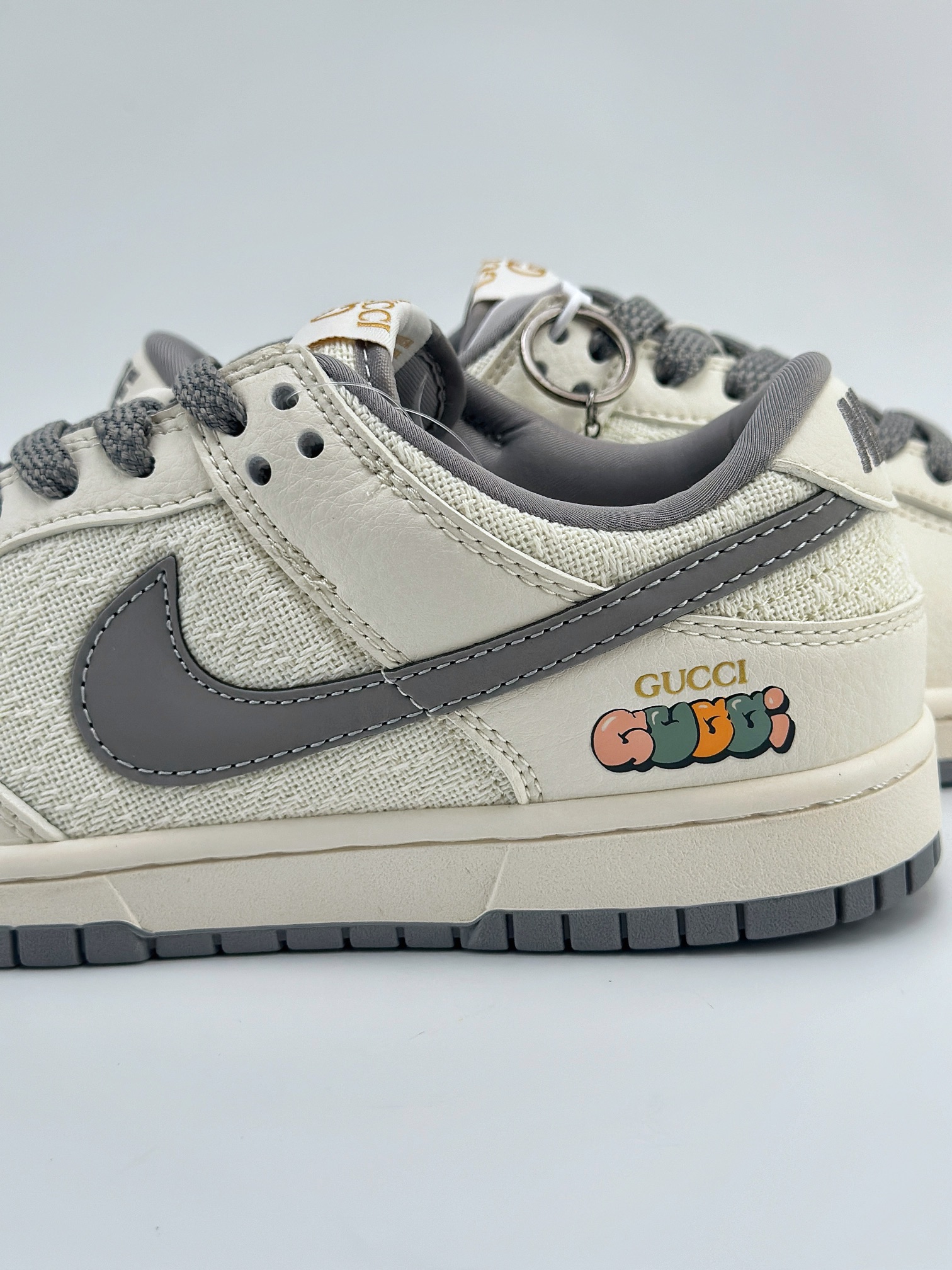 SB Dunk Low x GUCCI 白灰小钩满天星 DQ1098-383