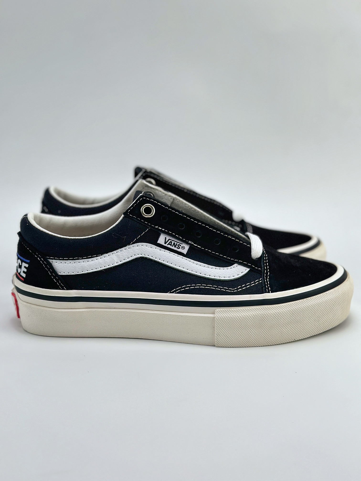 Vans Old Skool 黑白拼接 舒适百搭 防滑减震 休闲硫化板鞋