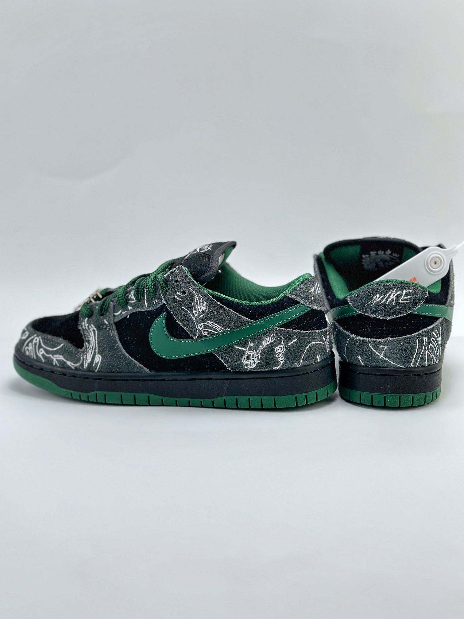 NIKE SB Dunk Low x There Skateboards 黑绿 HF7743-001