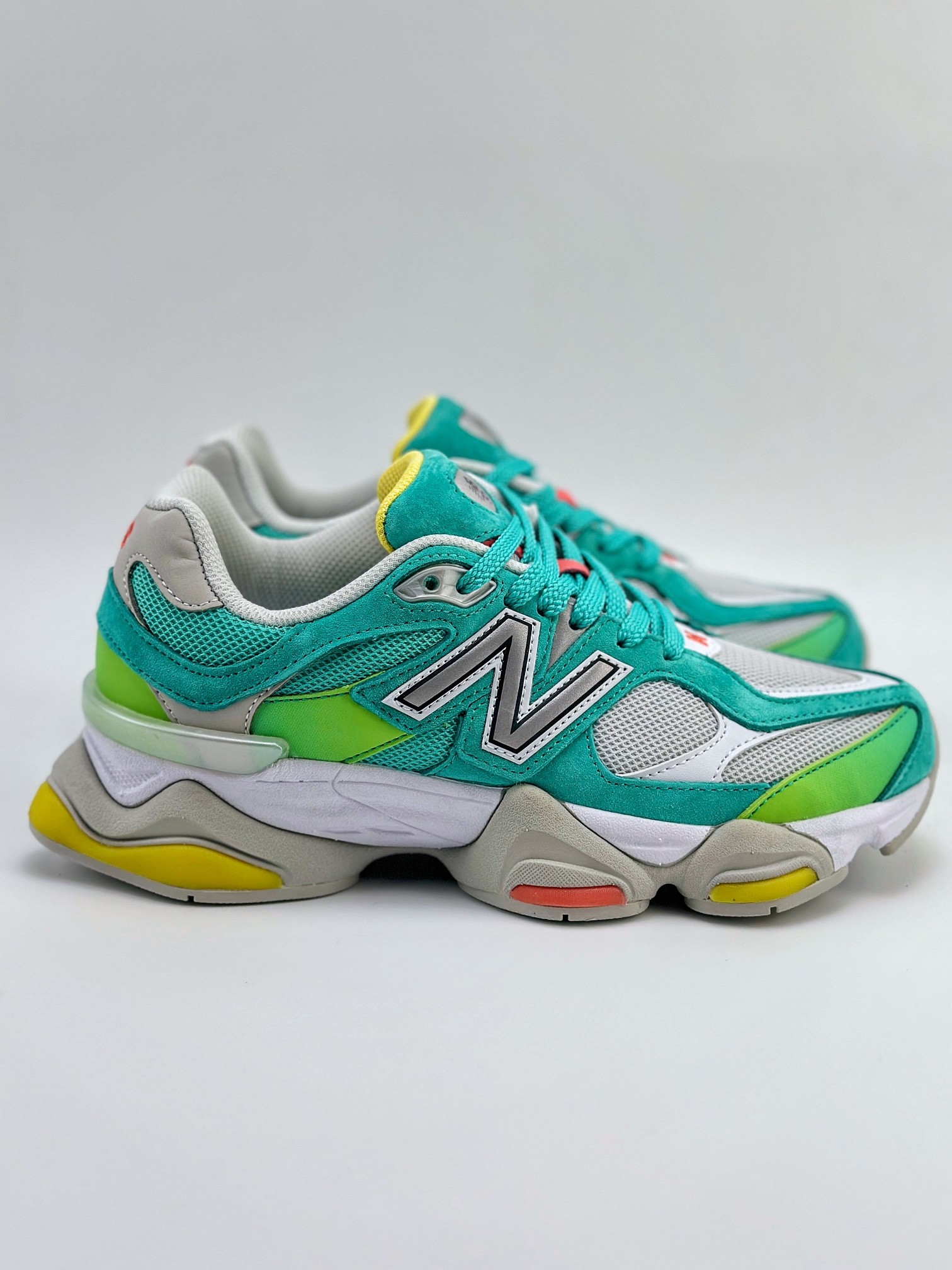 Joe Freshgoods x New Balance 版本 NB9060 联名款 复古休闲运动慢跑鞋 U9060DBT