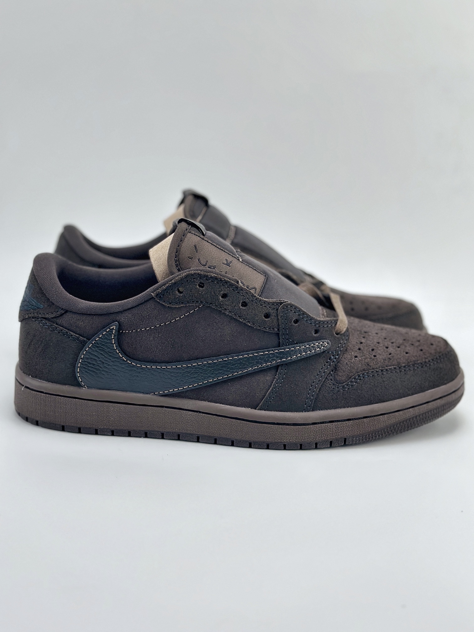 Air Jordan 1 Low x Travis Scott ”Velvet Brown” 黑棕  DM7866-202