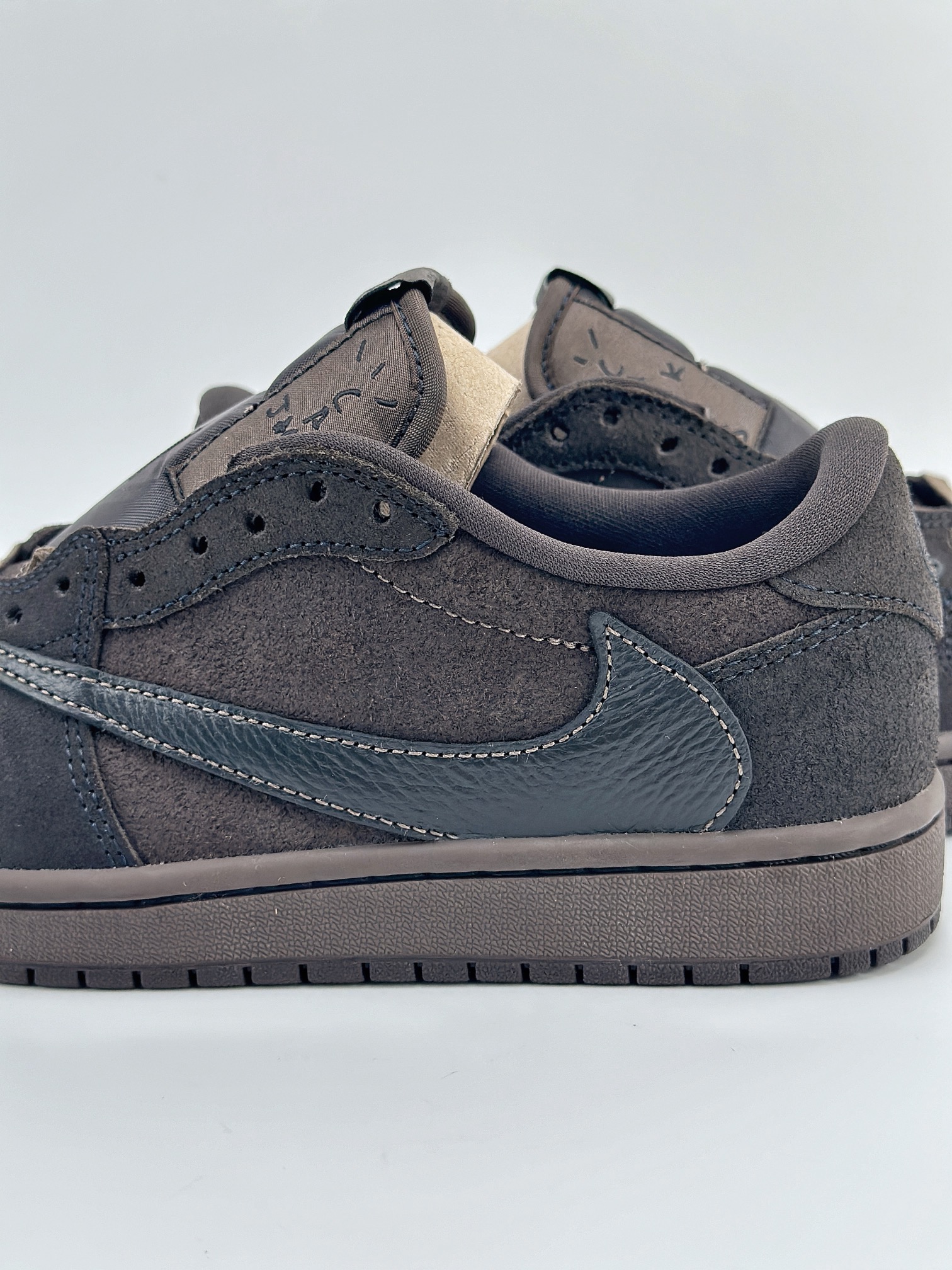 Air Jordan 1 Low x Travis Scott ”Velvet Brown” 黑棕  DM7866-202