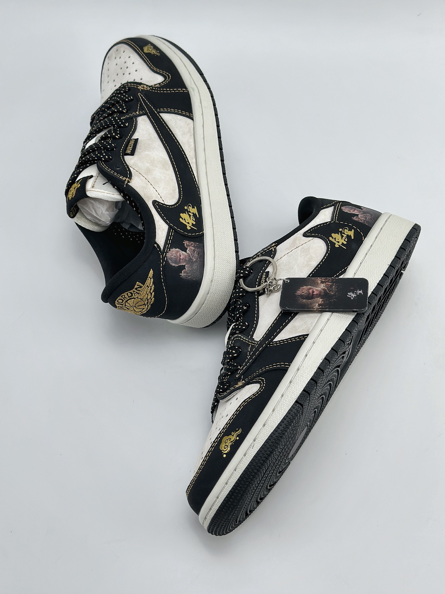 Travis Scott x Nike Air Jordan 1 Low 定制 黑神话悟空 Air Jordan 1 Low 反转米黑倒钩 CH6336-012