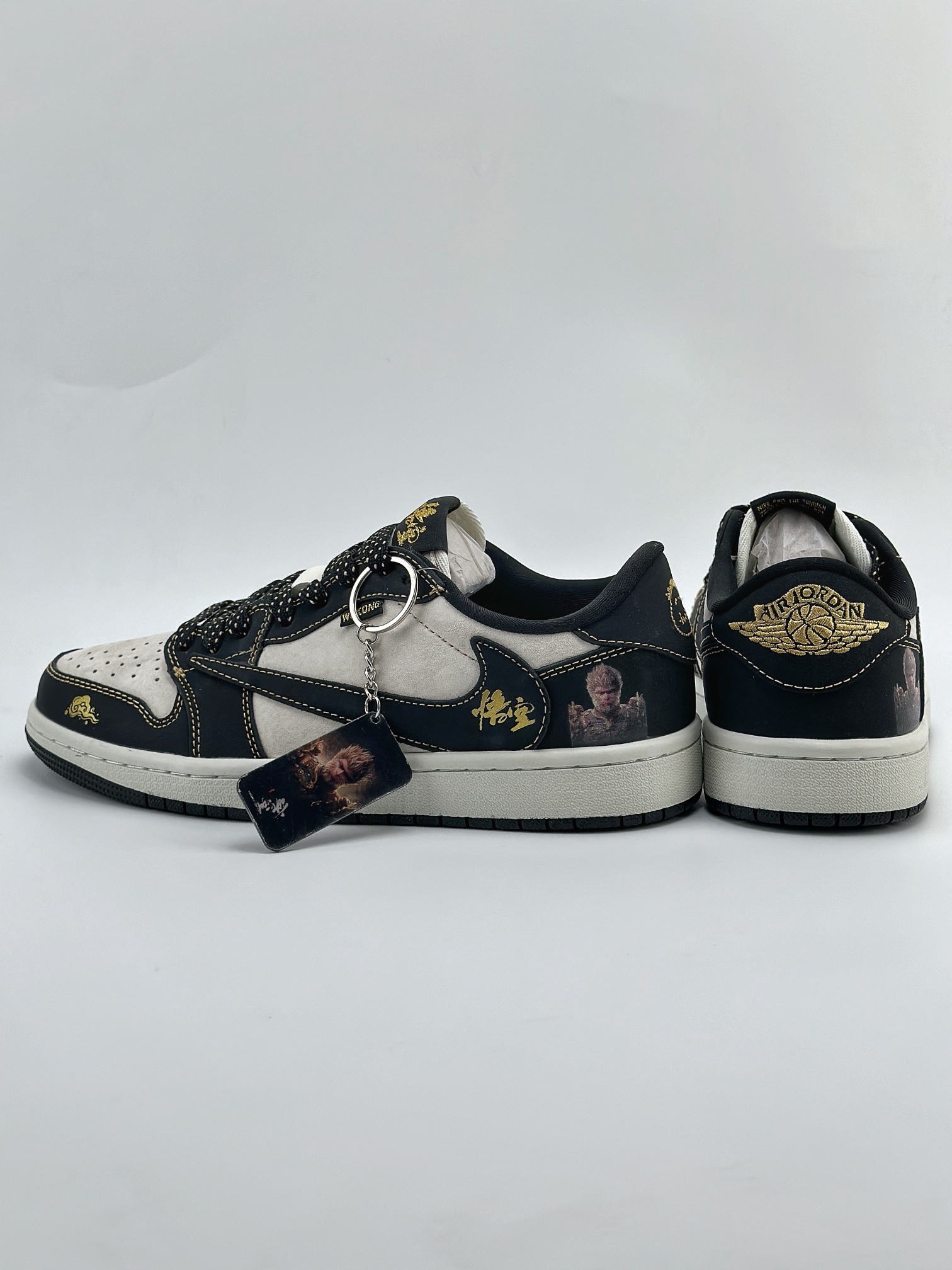 Travis Scott x Nike Air Jordan 1 Low 定制 黑神话悟空 Air Jordan 1 Low 反转米黑倒钩 CH6336-012