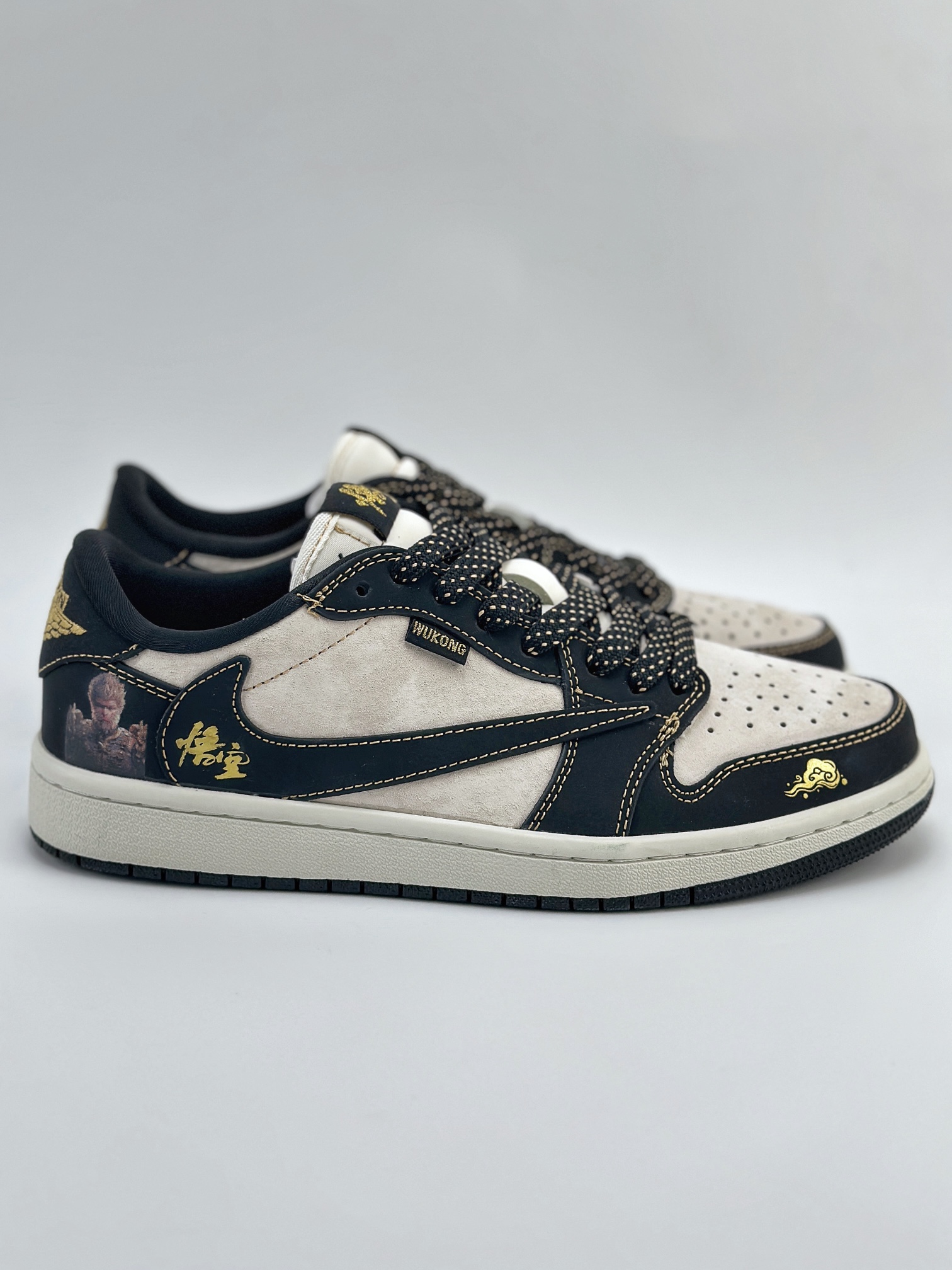 Travis Scott x Nike Air Jordan 1 Low 定制 黑神话悟空 Air Jordan 1 Low 反转米黑倒钩 CH6336-012