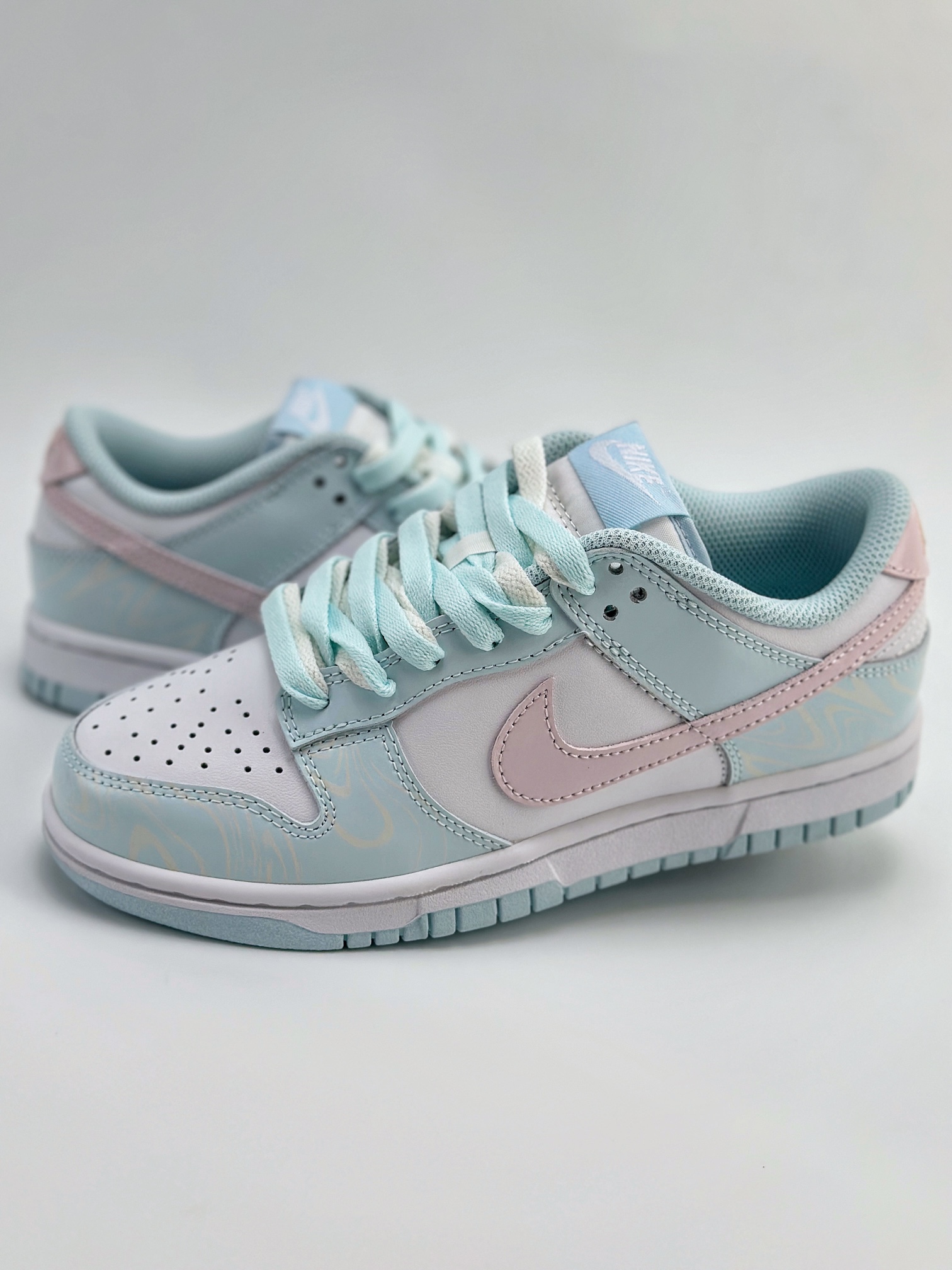 NIKE SB Dunk Low 海盐蜜桃 蓝白粉  FB9109-105