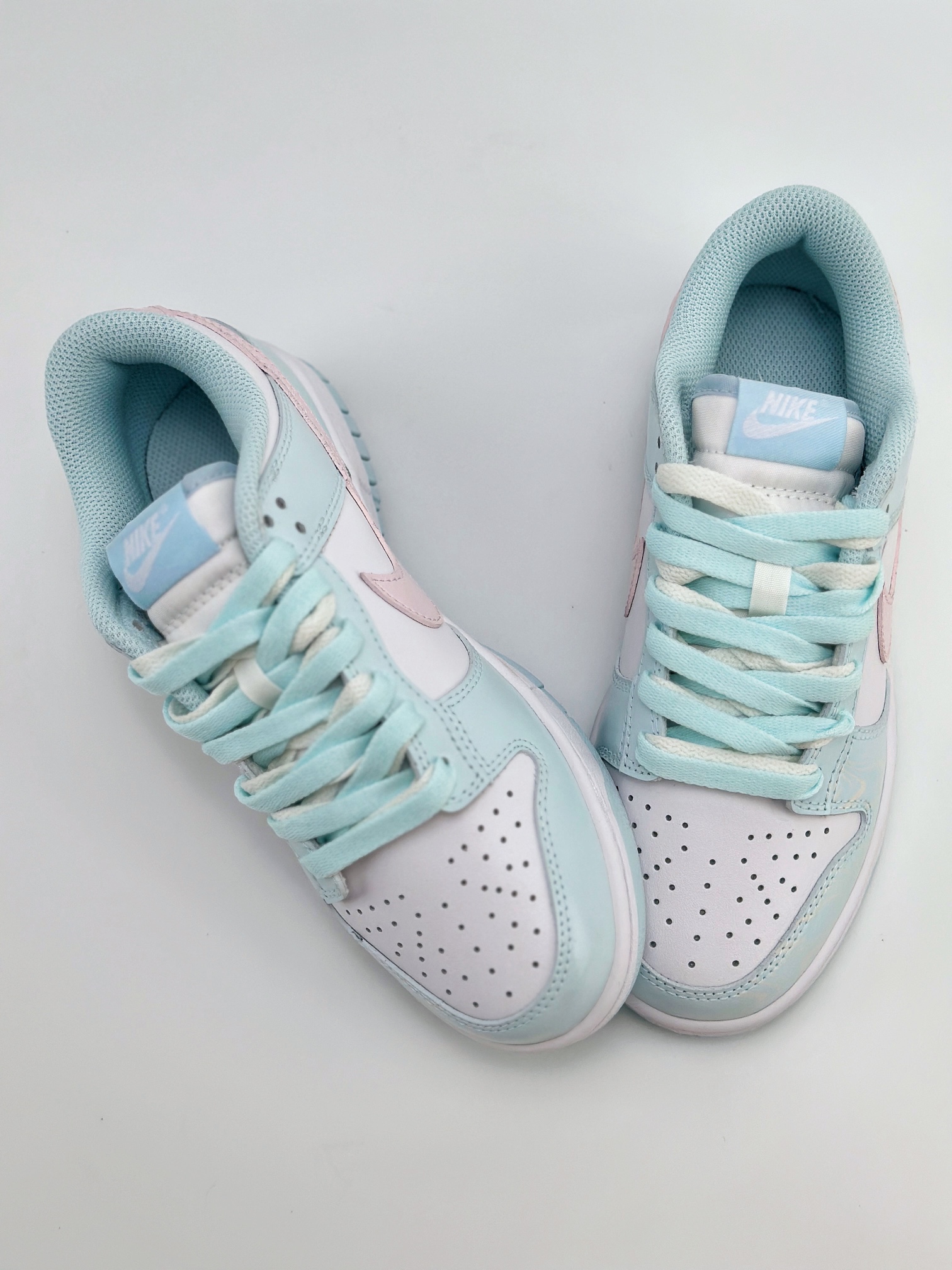 NIKE SB Dunk Low 海盐蜜桃 蓝白粉  FB9109-105