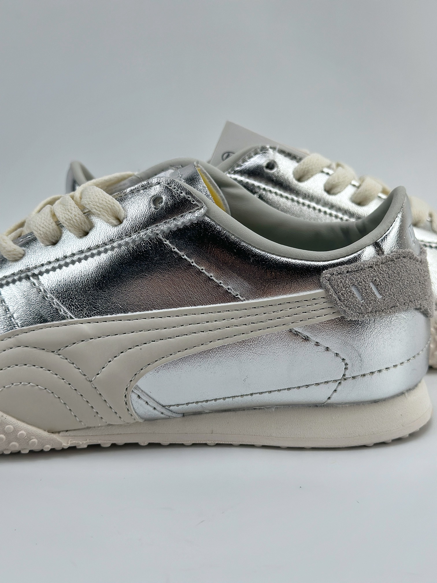 Puma Bellta UT Leather 彪马薄底系列 复古运动休闲跑鞋 白银 402186-06