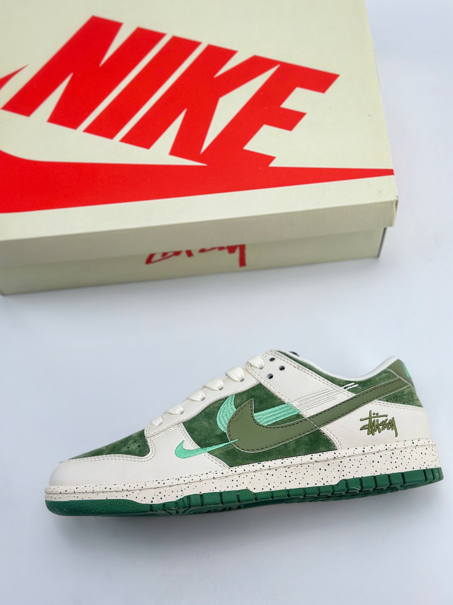 Nike SB Dunk Low x Stussy 白绿三钩 DQ1098-396