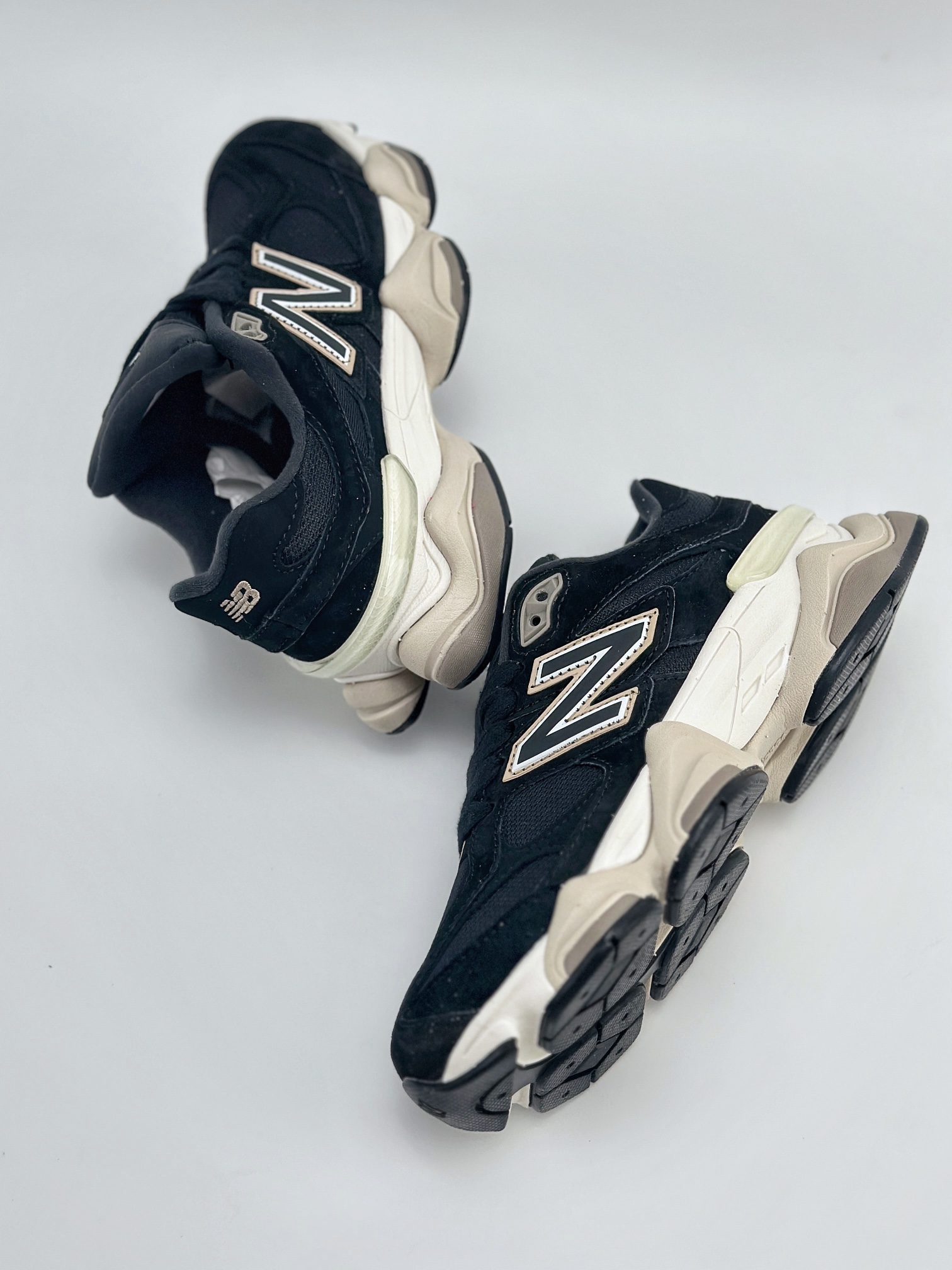 Joe Freshgoods x New Balance 版本 NB9060 联名款 复古休闲运动慢跑鞋   U9060UBY