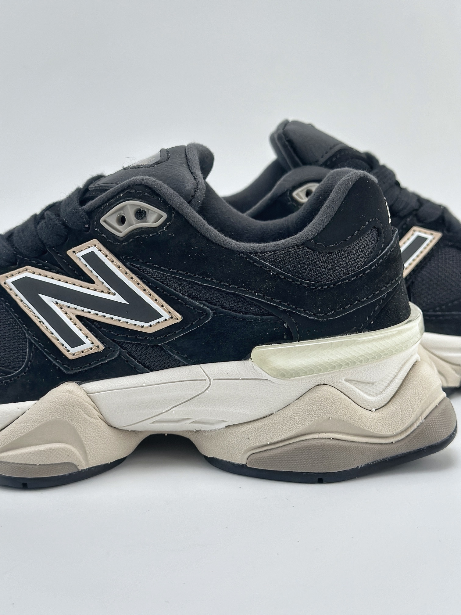 Joe Freshgoods x New Balance 版本 NB9060 联名款 复古休闲运动慢跑鞋   U9060UBY