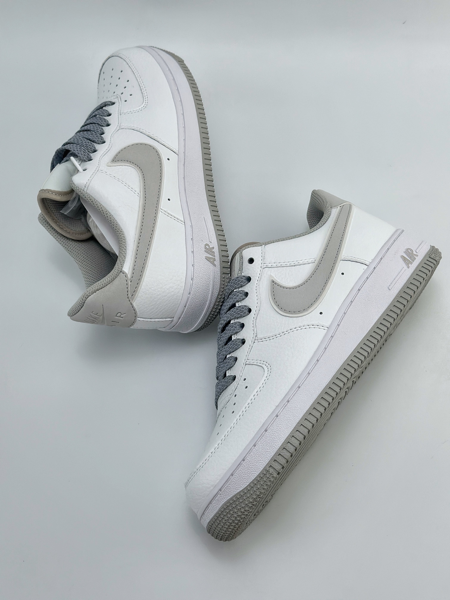 Nike Air Force 1 Low 07 白灰满天星  LS0218-025