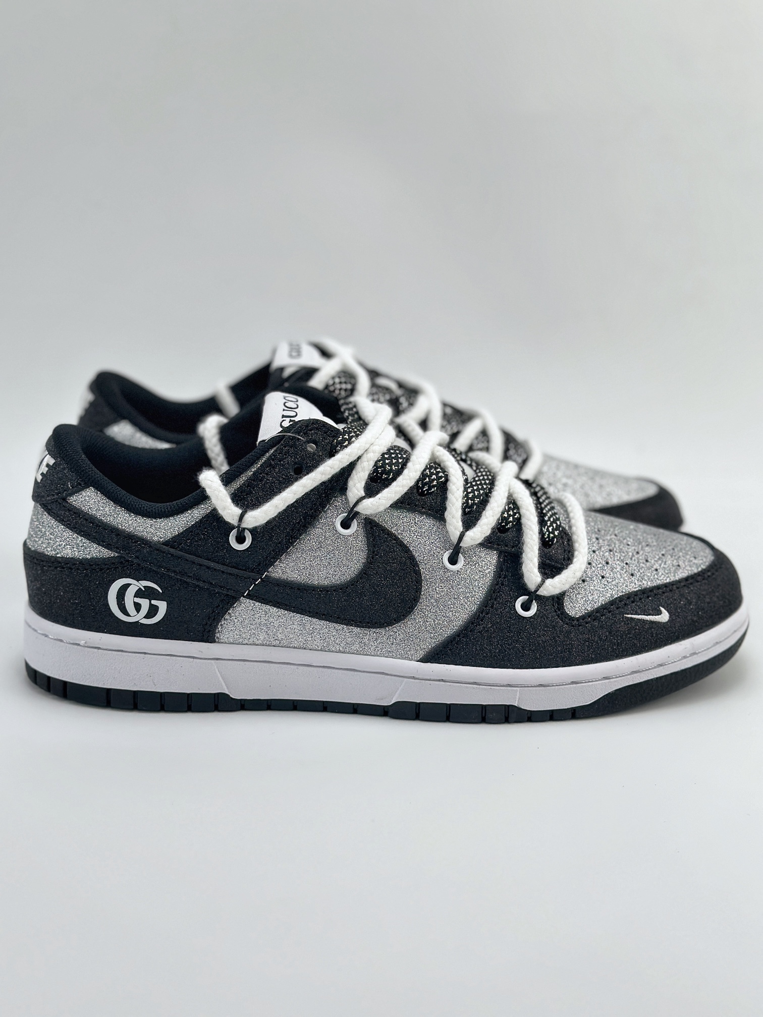 Nike SB Dunk Low x GUCCI 黑银白小钩满天星绑带  SJ2068-268