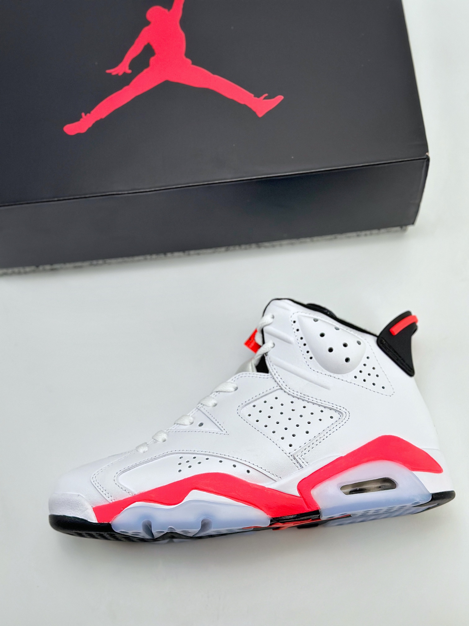 Air Jordan 6 Retro lnfrared White (2014) 樱木 红白 潮流复古篮球鞋 384664-123