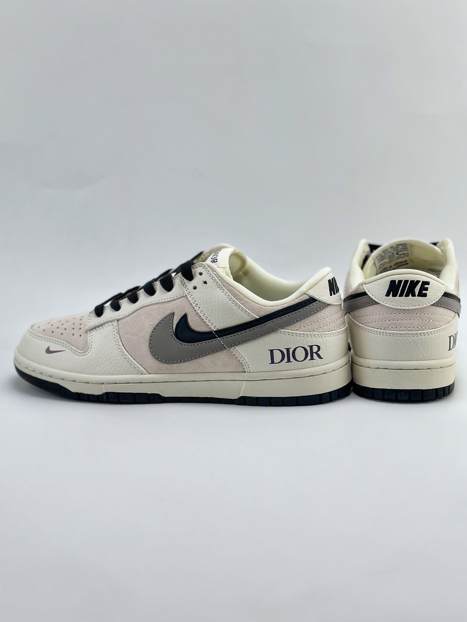 Nike SB Dunk Low x DIOR 双钩米灰黑  XD6188-041