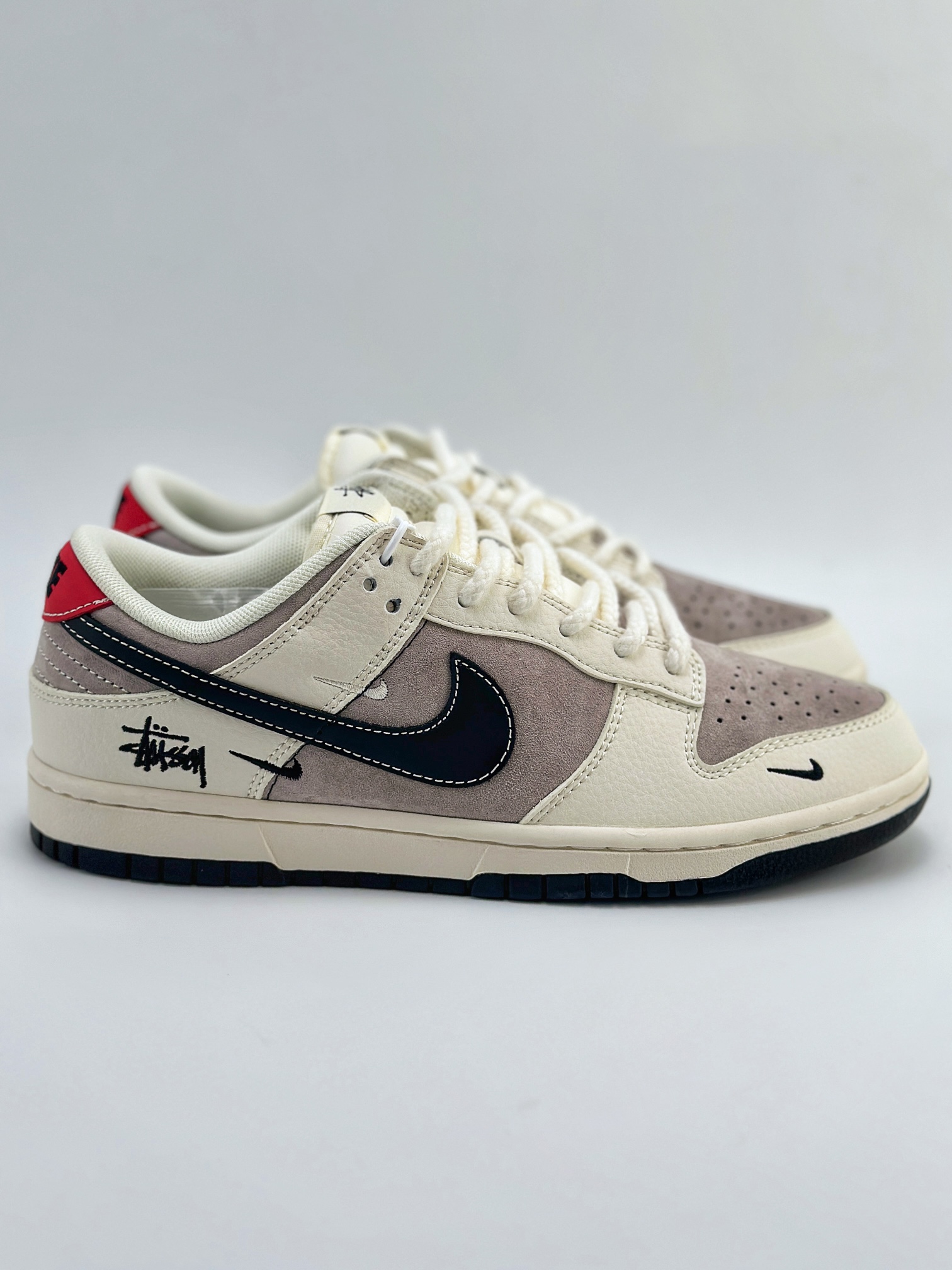 Nike SB Dunk Low x Stussy 三小钩米黑红  SJ1098-001