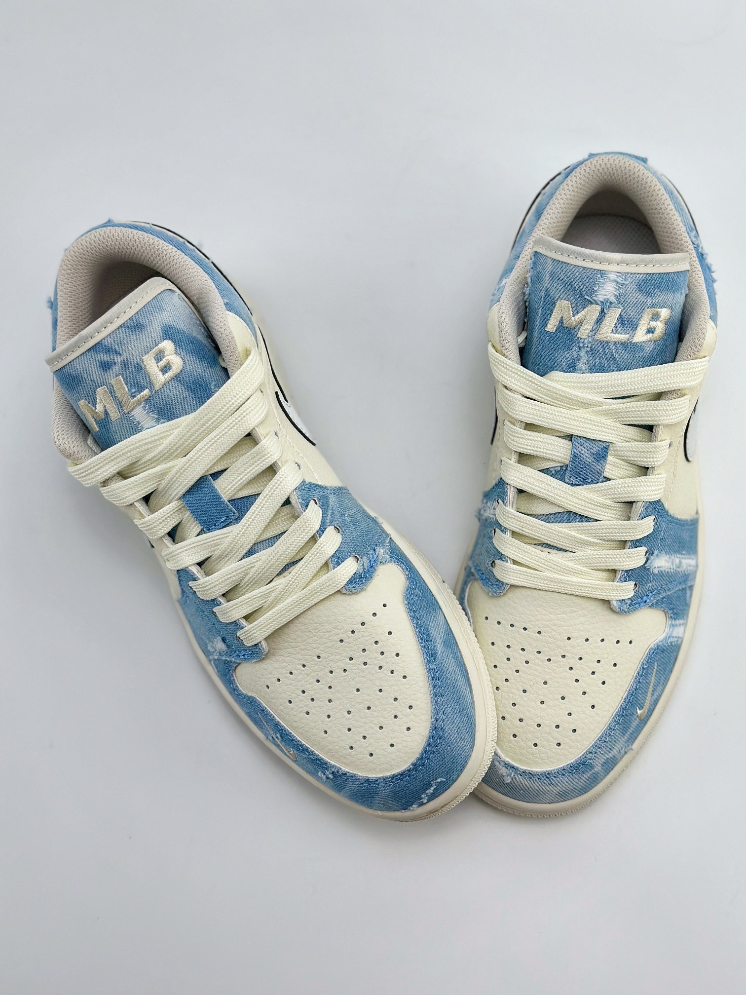 Air Jordan 1 Retro Low x MLB 白湖水蓝牛仔布 DC2024-027