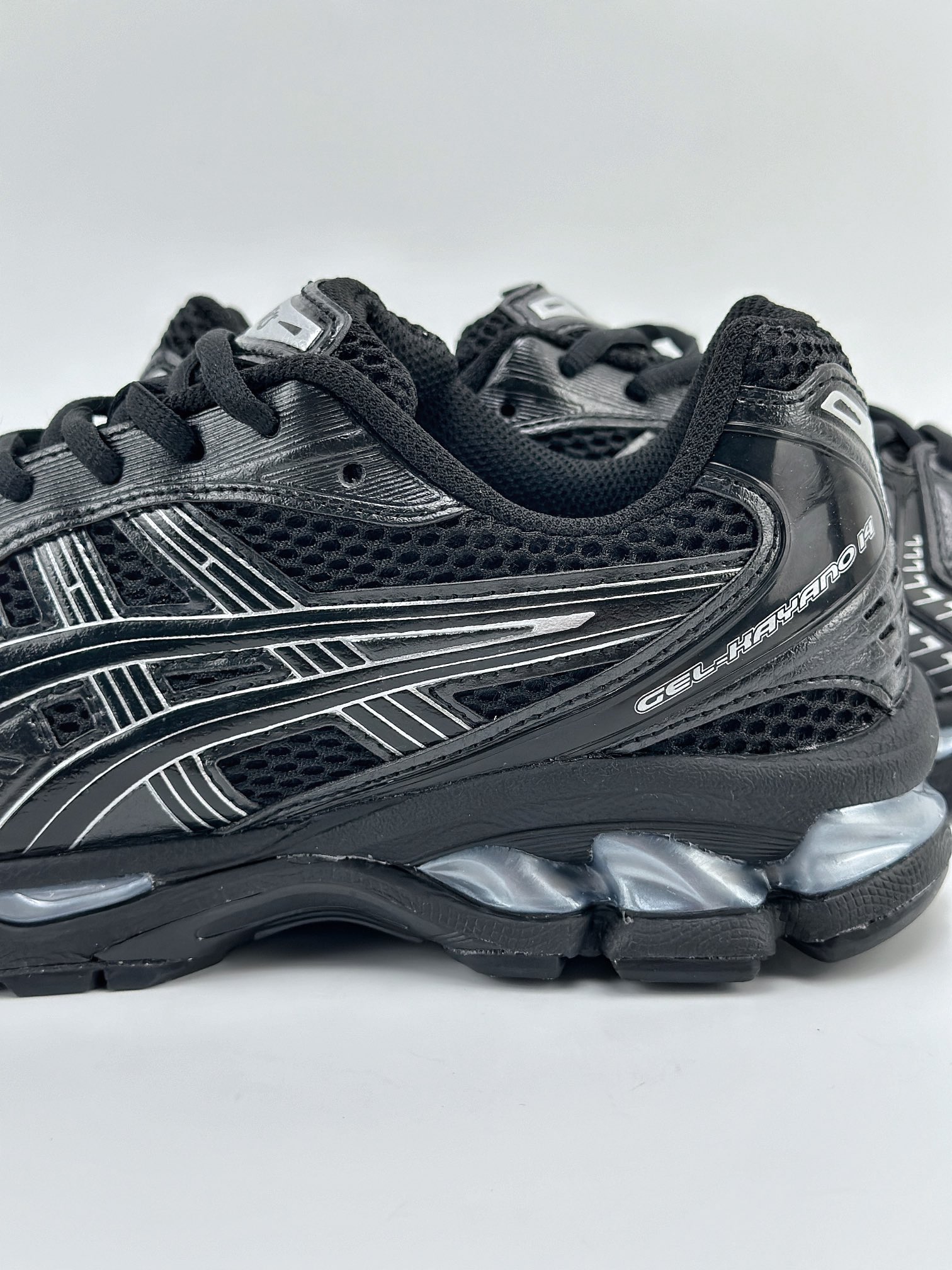 Asics Gel-Kayano 14 版本 亚瑟士运动休闲透气专业跑鞋  1201A019-006