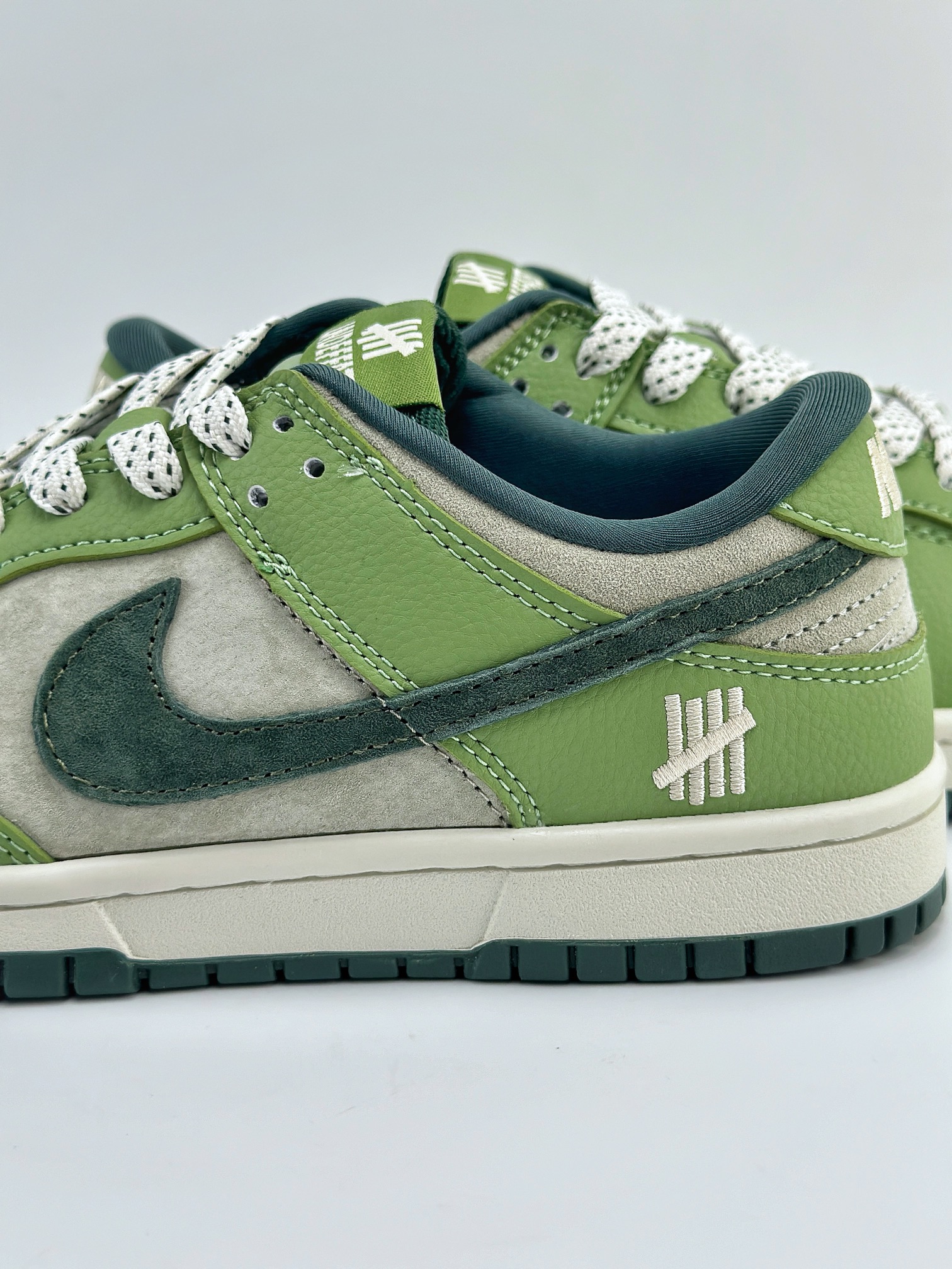 Nike SB Dunk Low x UNDEFEATED 灰绿满天星  JH8310-959