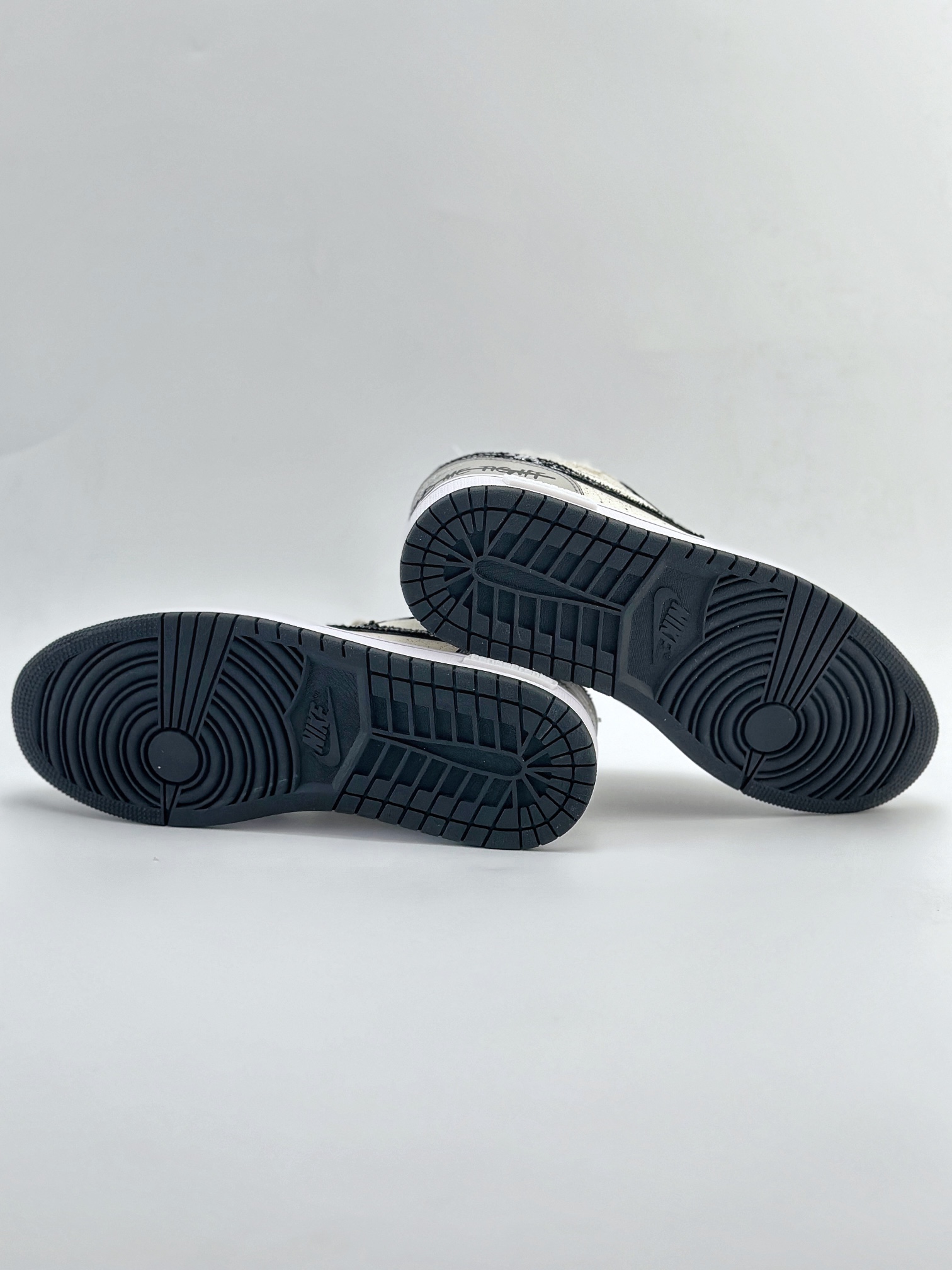 Air Jordan 1 Low 熊猫恶作剧 宇宙探索 星际迷航 黑白  553558-132