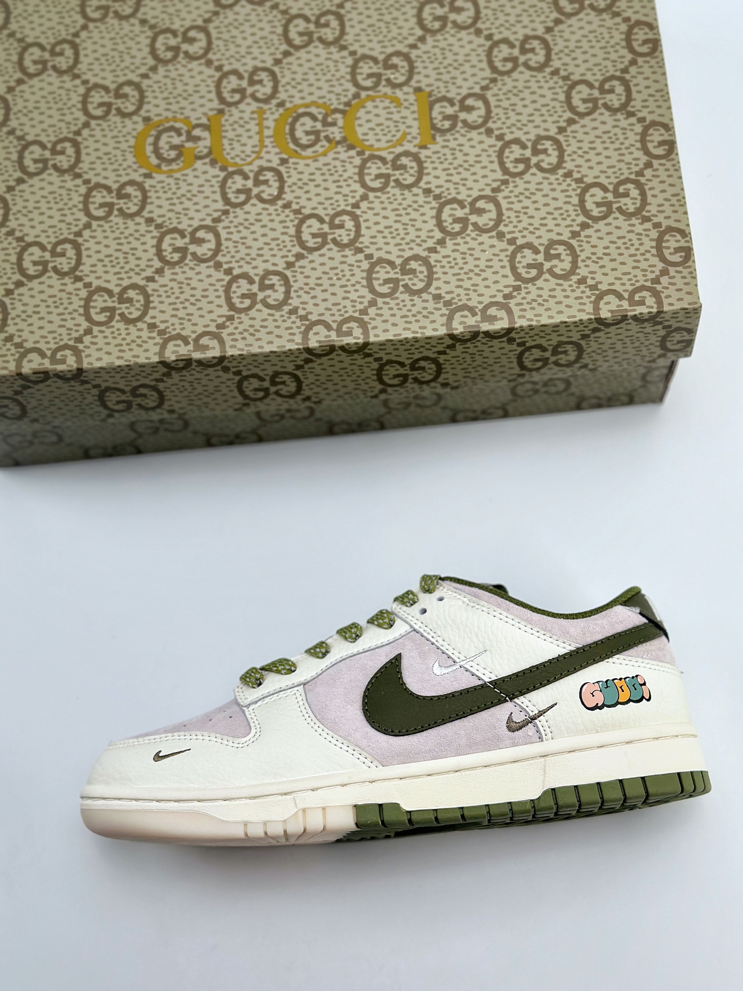 Nike SB Dunk Low x GUCCI 白绿三小钩满天星  KK1888-002