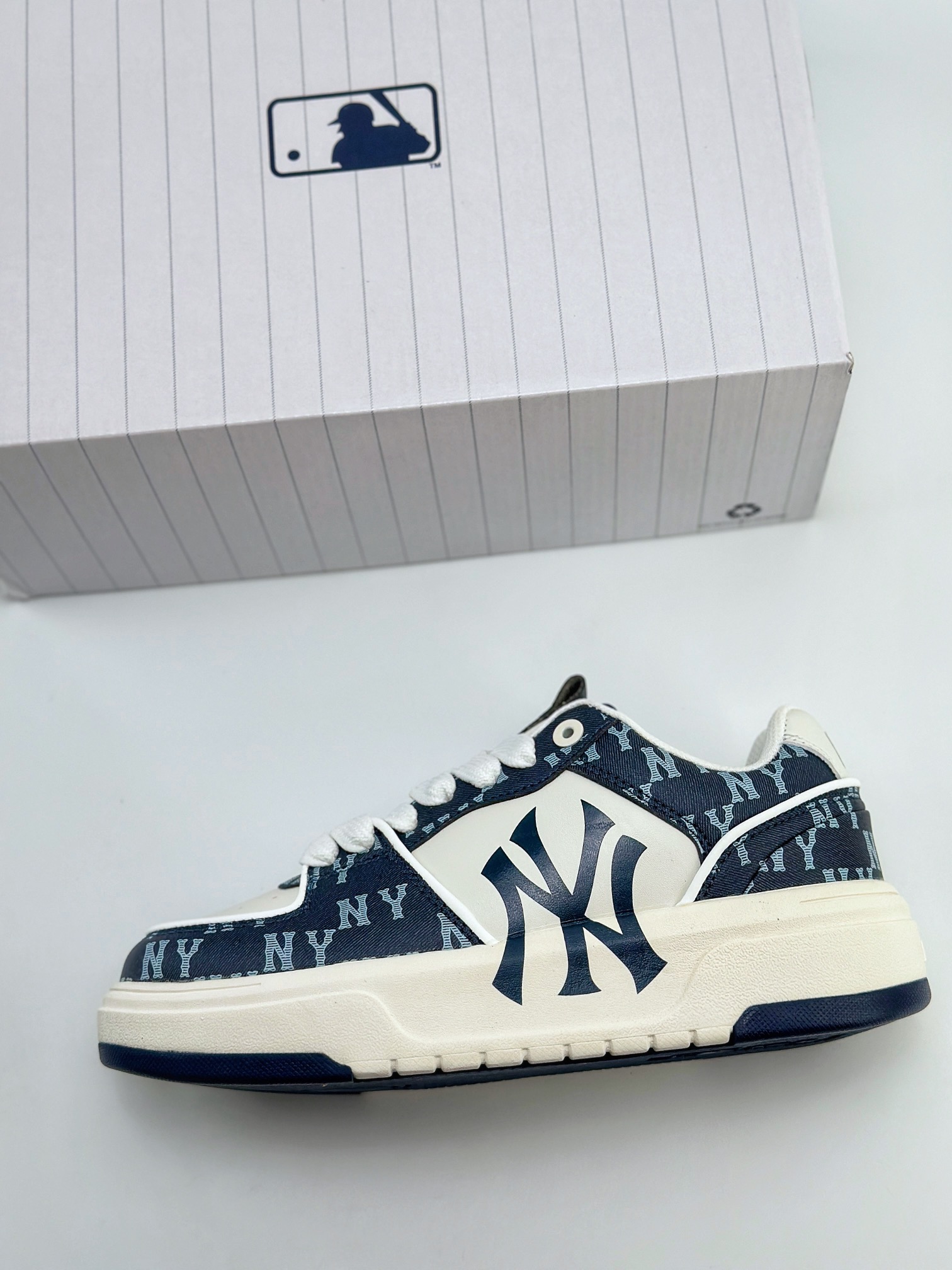 NY美国榄球洋基队 x MLB Chunky Runner Basic 厚底老爹厚底休闲运动慢跑鞋 3ASXCLD4N