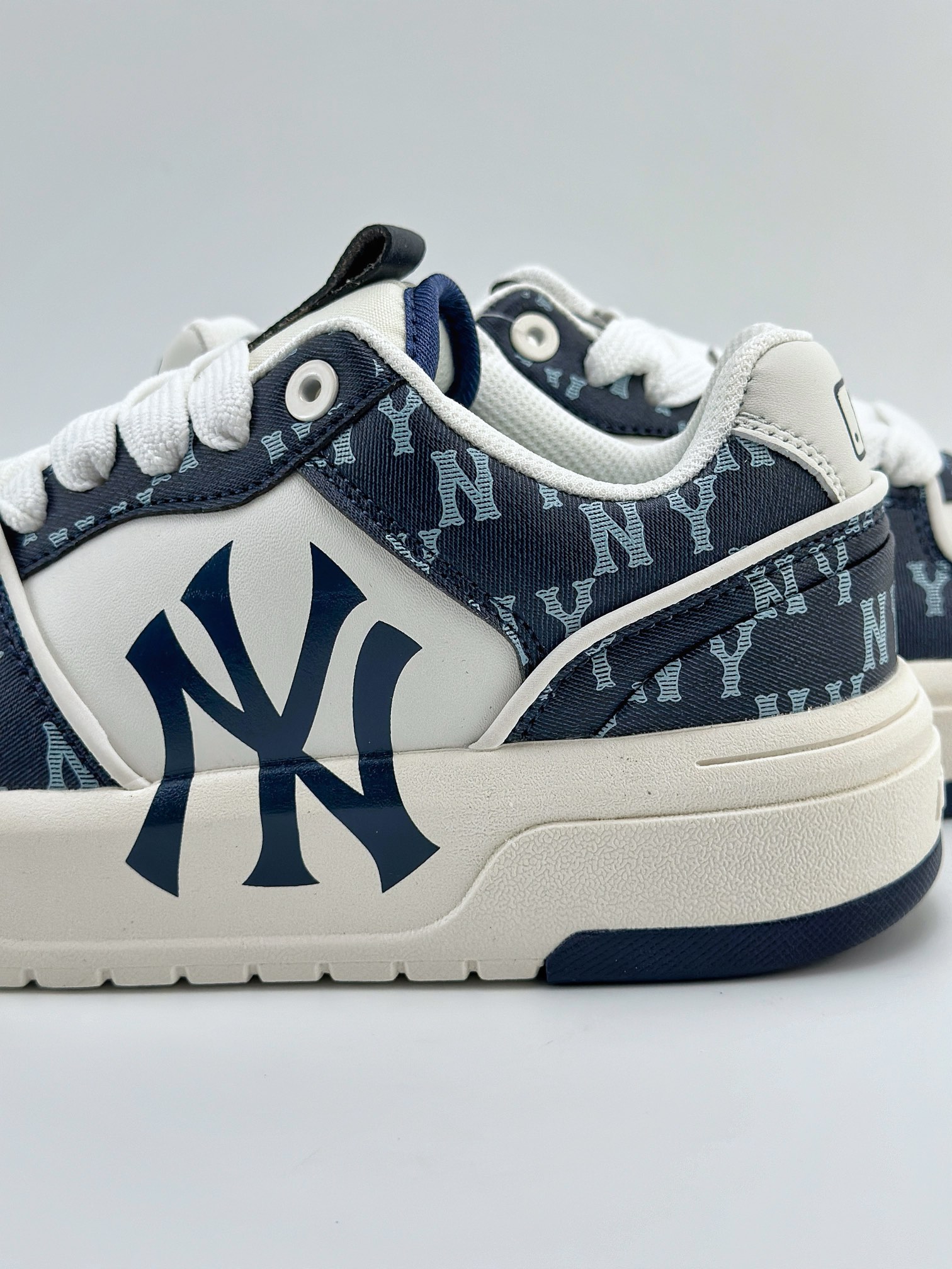 NY美国榄球洋基队 x MLB Chunky Runner Basic 厚底老爹厚底休闲运动慢跑鞋 3ASXCLD4N