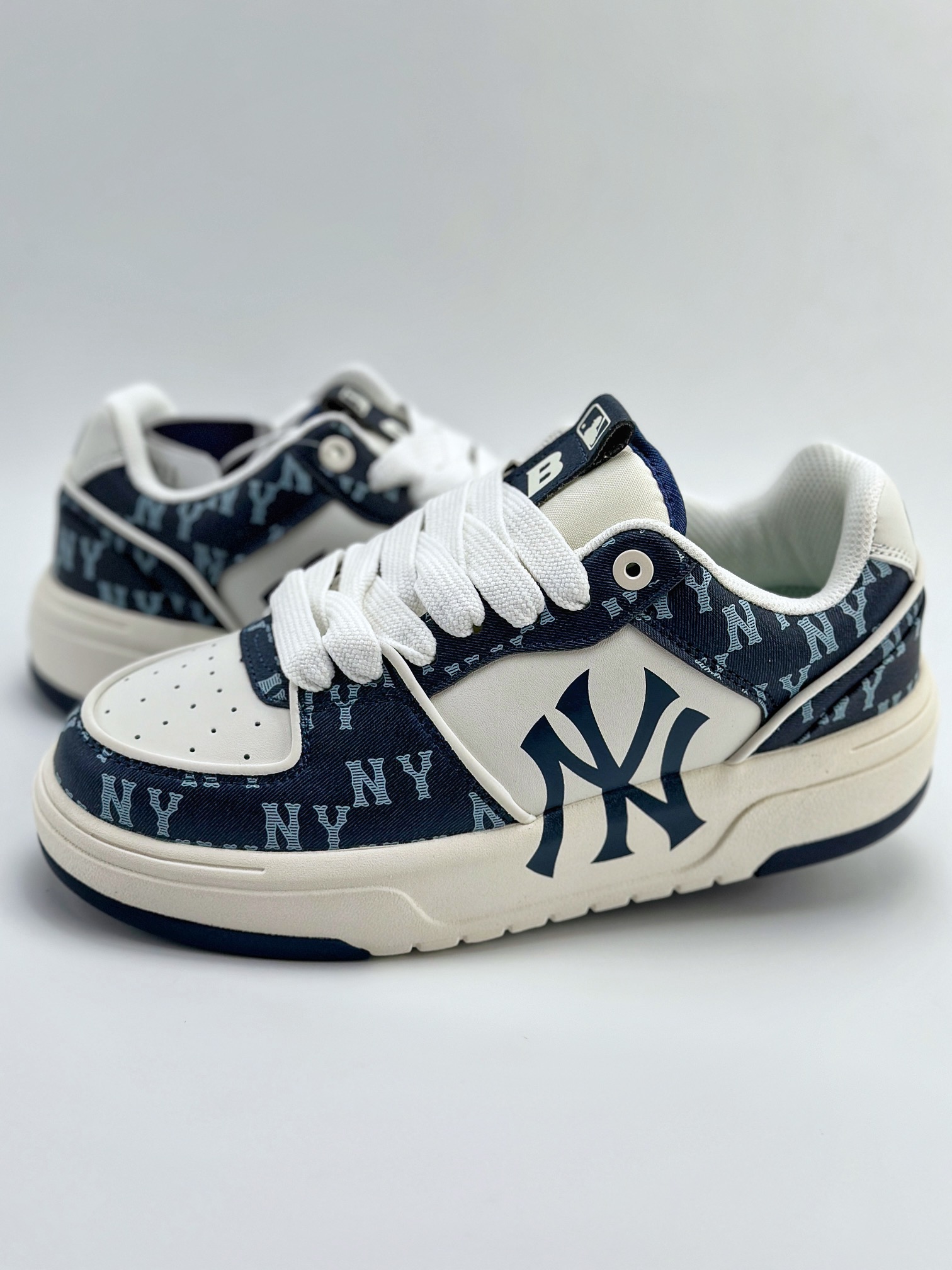 NY美国榄球洋基队 x MLB Chunky Runner Basic 厚底老爹厚底休闲运动慢跑鞋 3ASXCLD4N