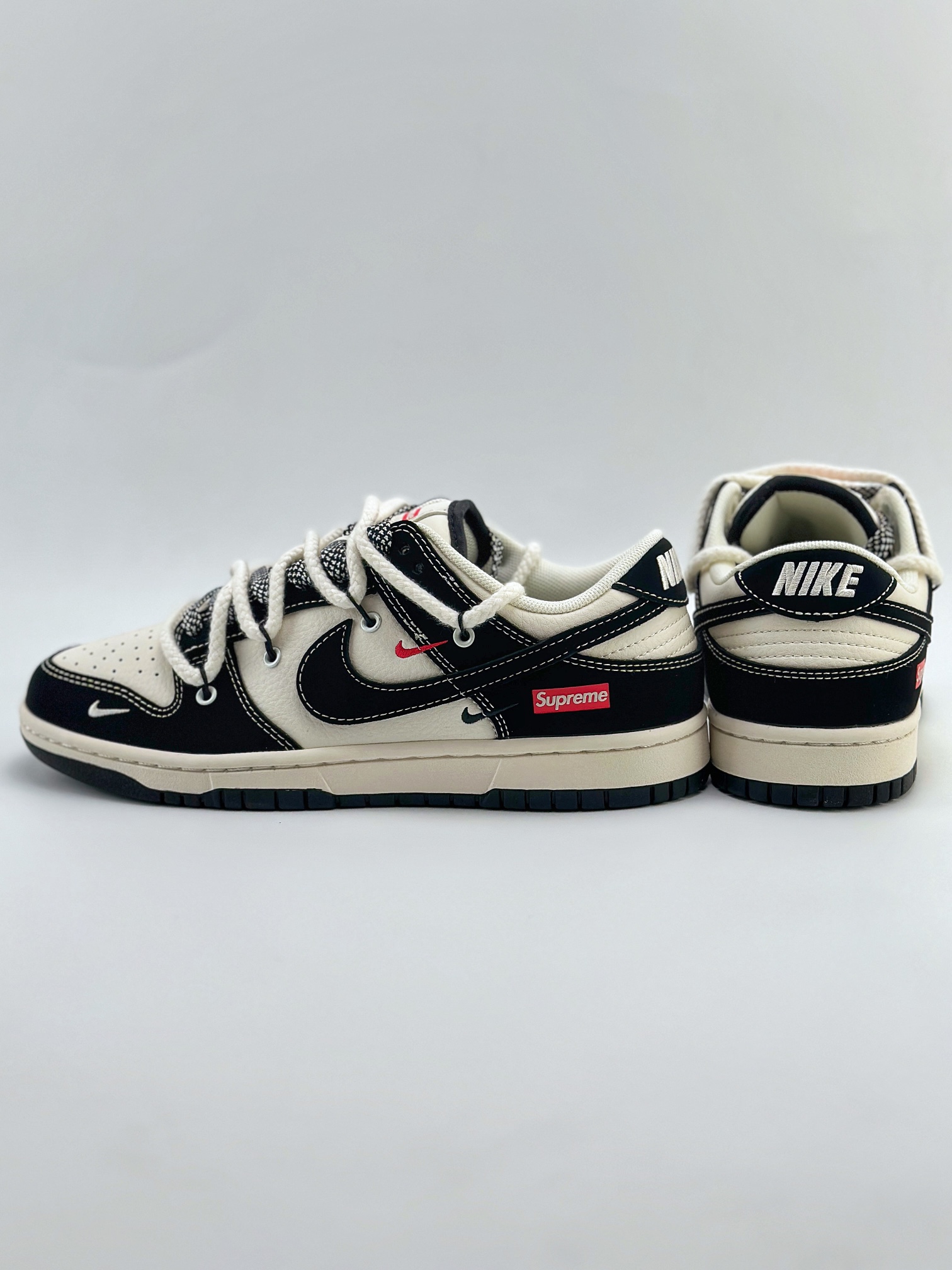 Nike SB Dunk Low x Supreme 白黑三钩绑带满天星  SJ2068-288