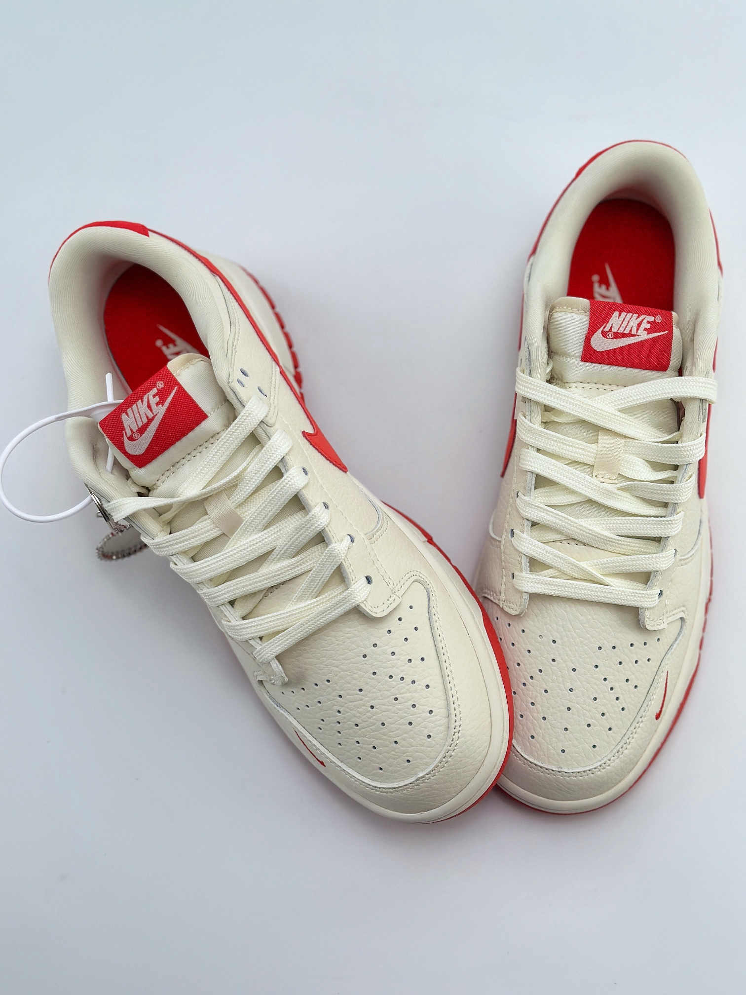 Nike SB Dunk Low x Supreme 米红三小钩  KK1688-031