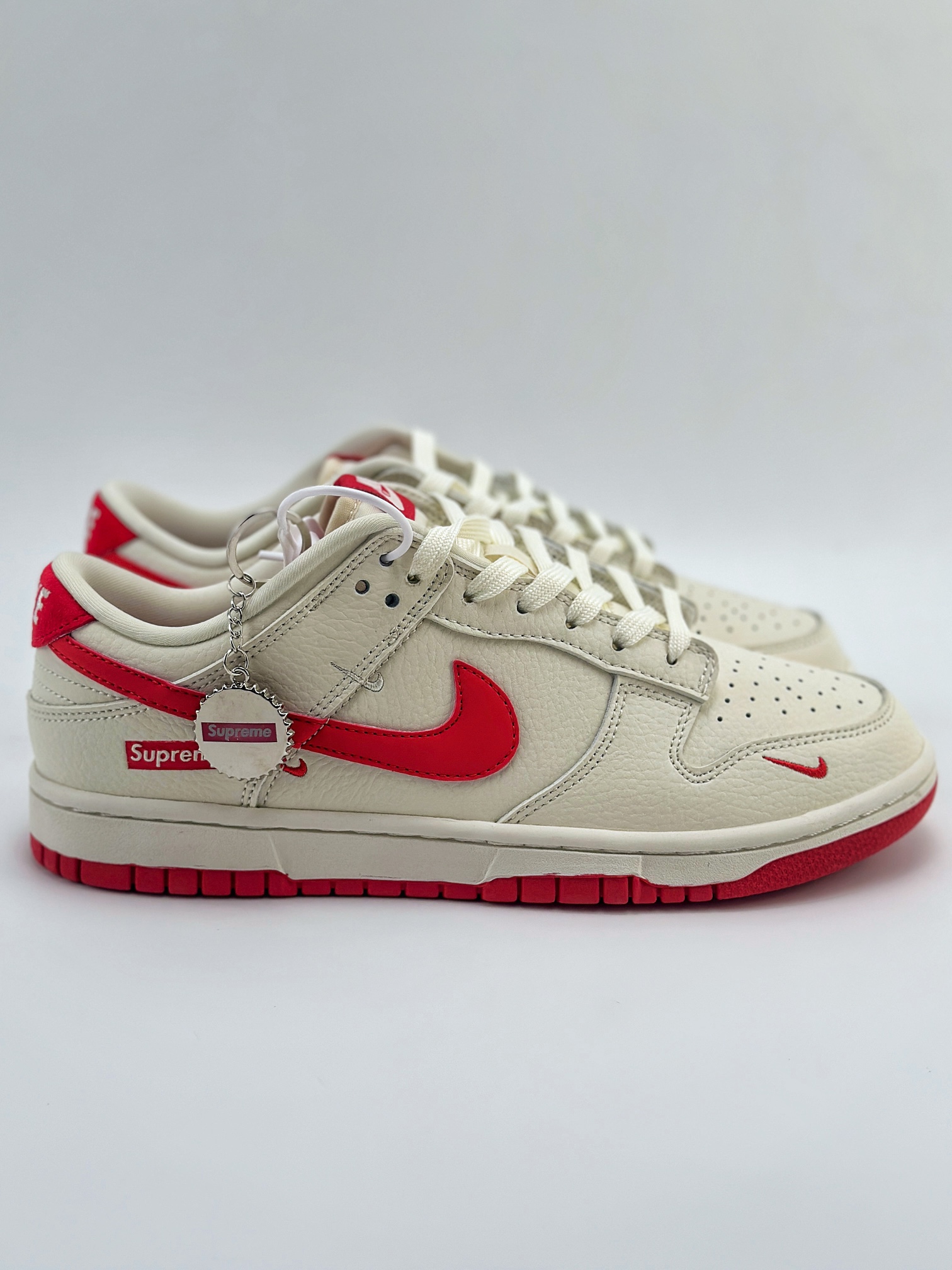 Nike SB Dunk Low x Supreme 米红三小钩  KK1688-031