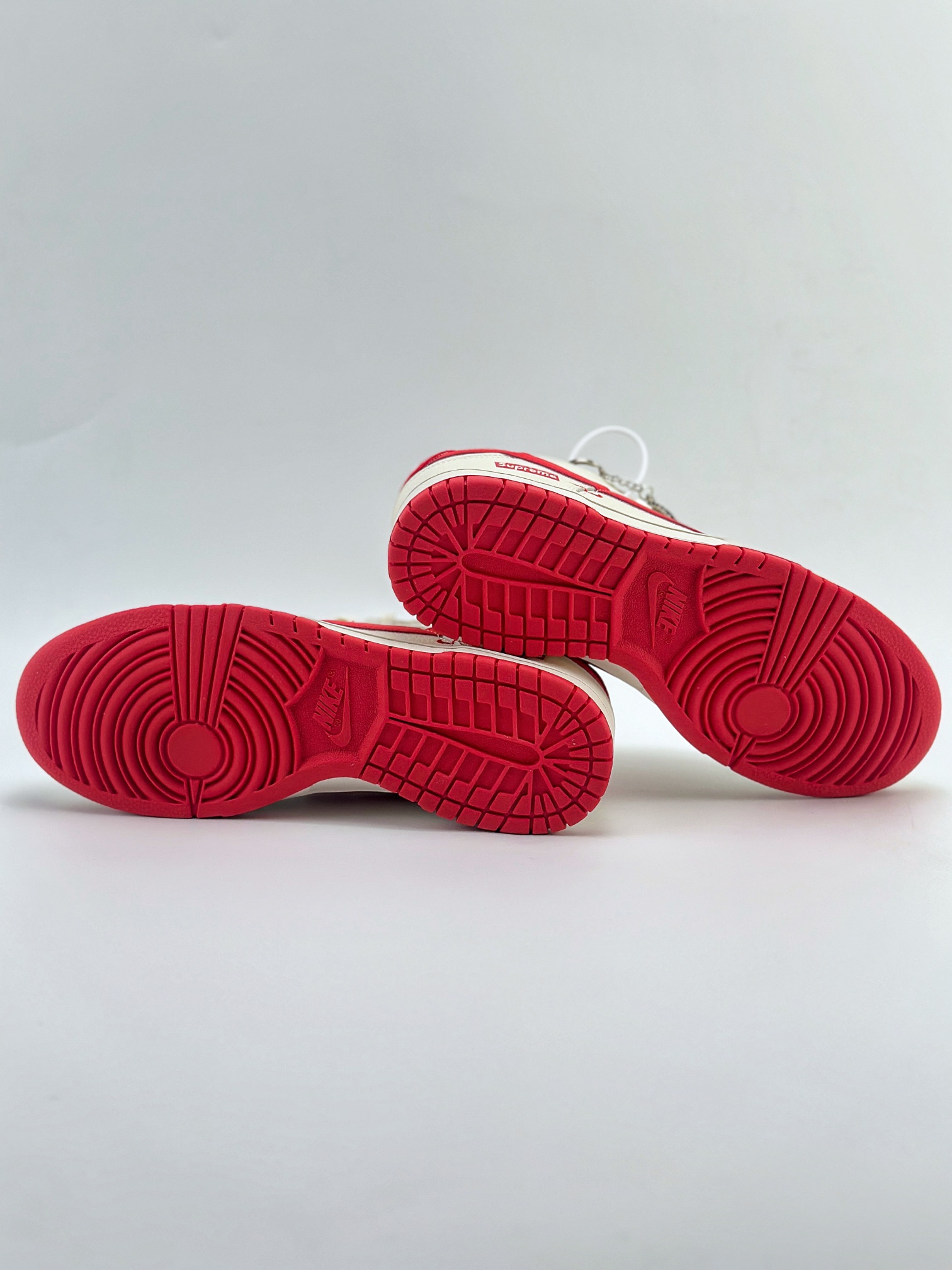 Nike SB Dunk Low x Supreme 米红三小钩  KK1688-031