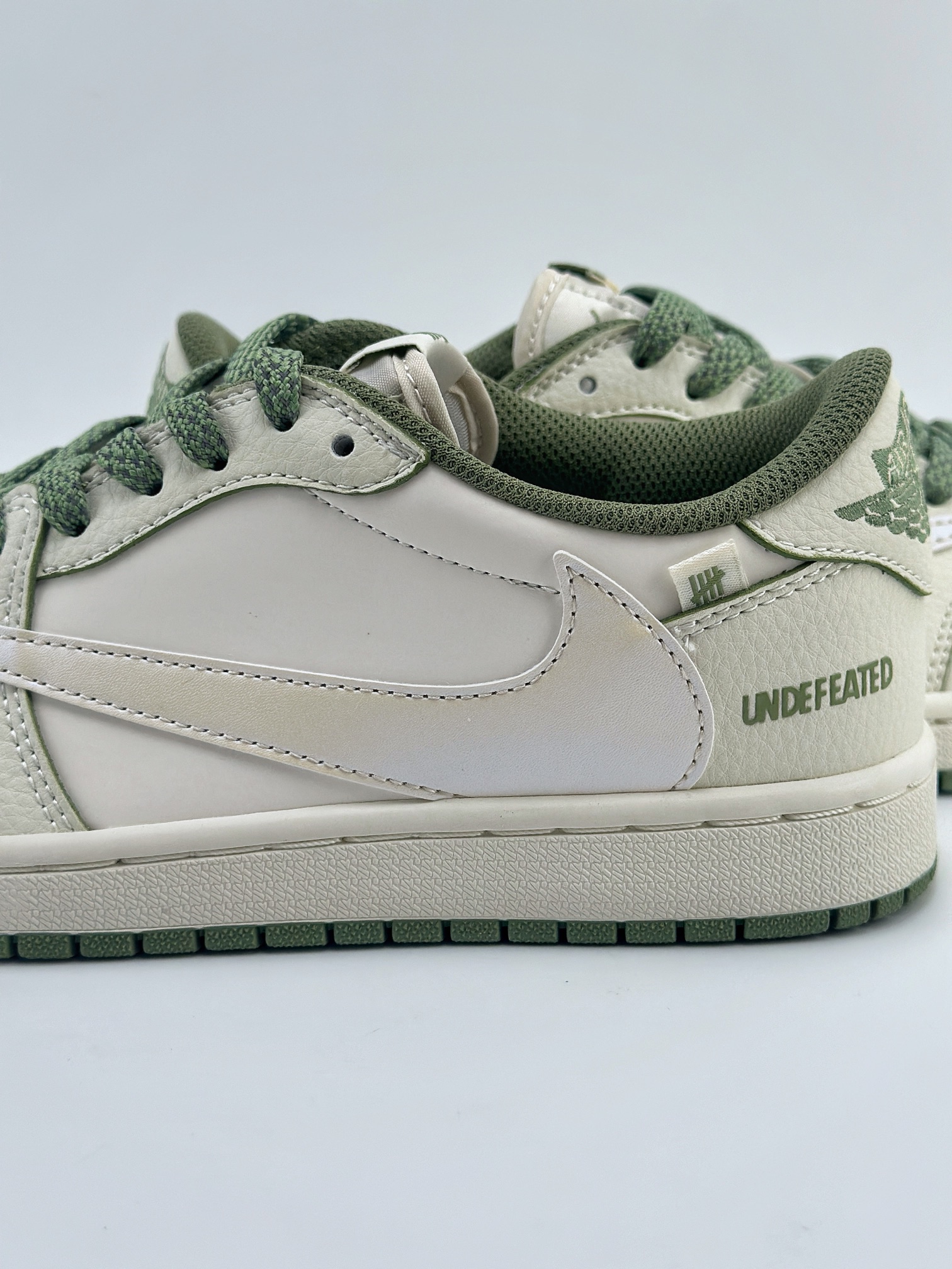 Travis Scott x Nike Air Jordan 1 Low x UNDEFEATED 珠光绿  DM7866-17