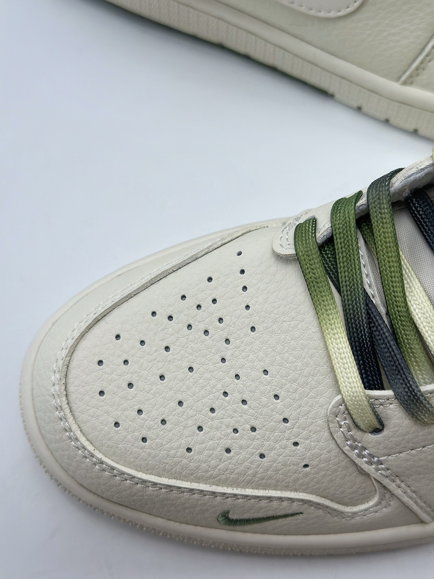 Air Jordan 1 Retro Low x Stone Island 白绿小钩  DC2024-029