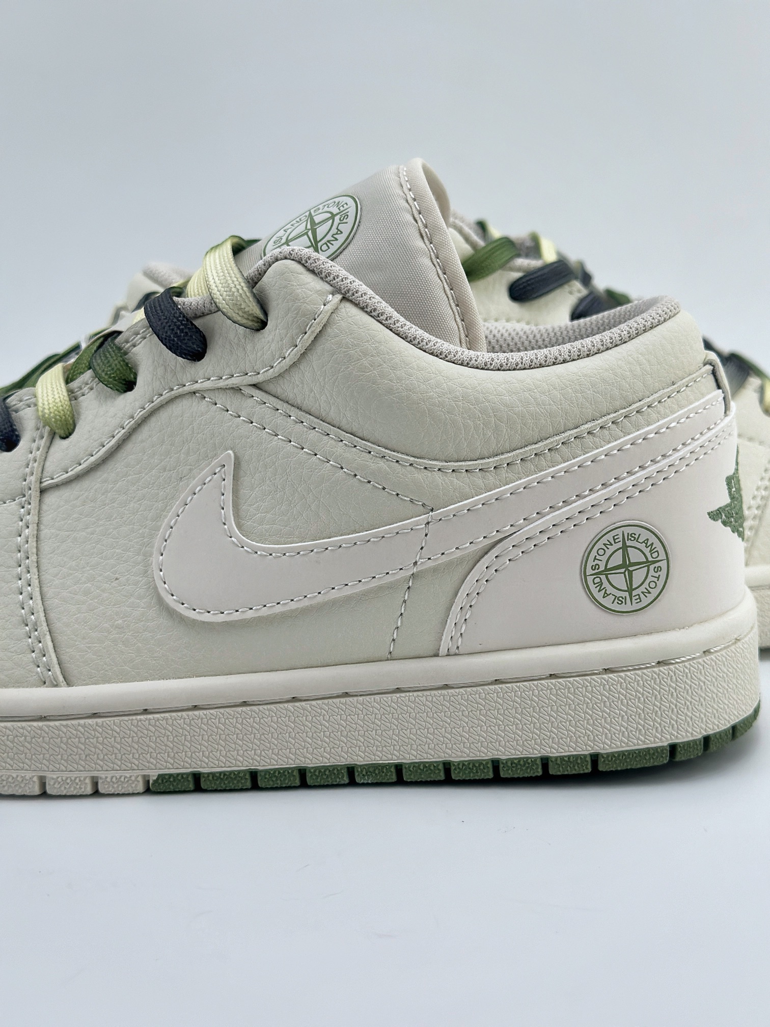 Air Jordan 1 Retro Low x Stone Island 白绿小钩  DC2024-029