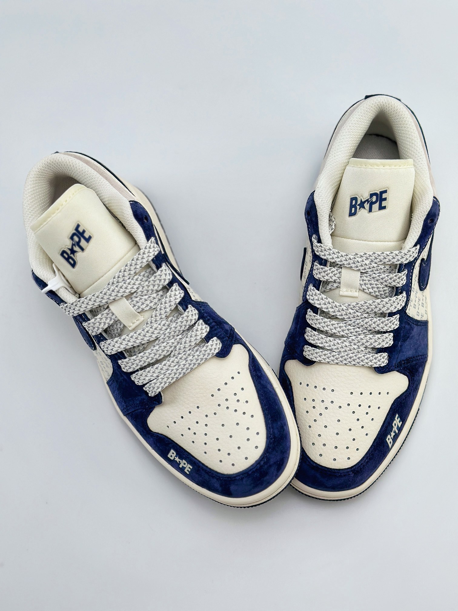 Air Jordan 1 Retro Low x BAPE 白灰宝蓝满天星  WG8850-015