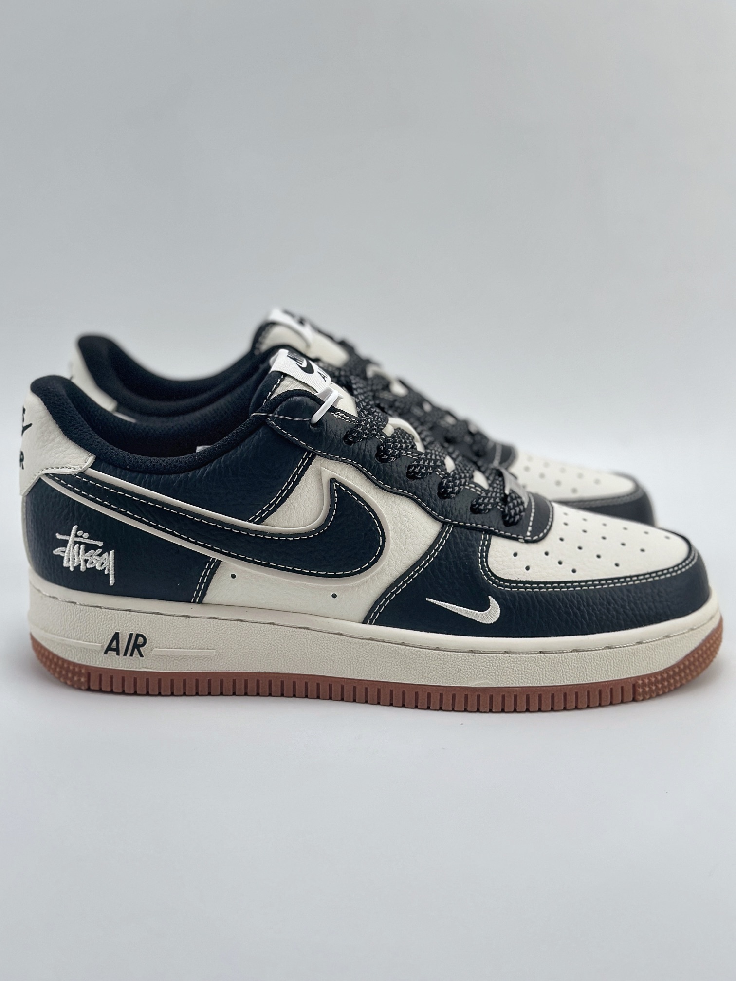 Nike Air Force 1 Low 07 x Stussy 黑白小钩满天星 XZ9688-001