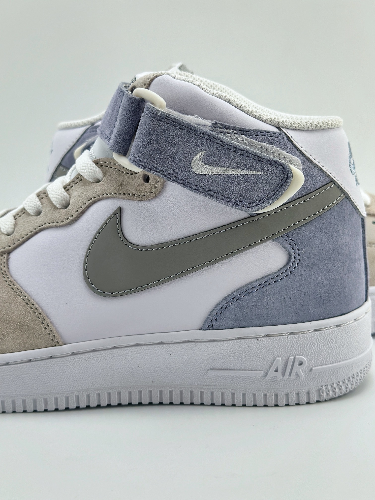 Nike Air Force 1 Mid 07 麂皮灰白蓝 AL6896-557