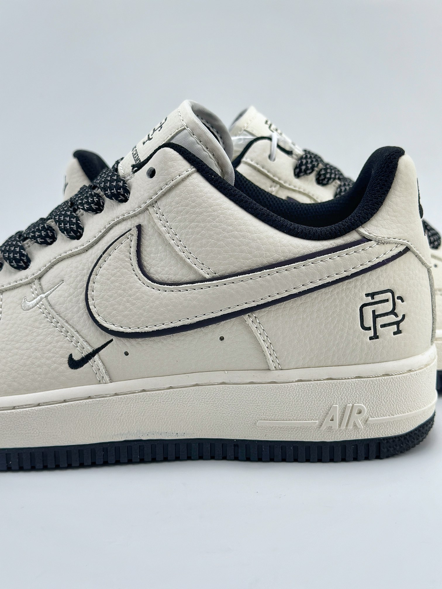 Nike Air Force 1 Low 07 x Reigning Champ 米白双钩满天星 RC2369-171