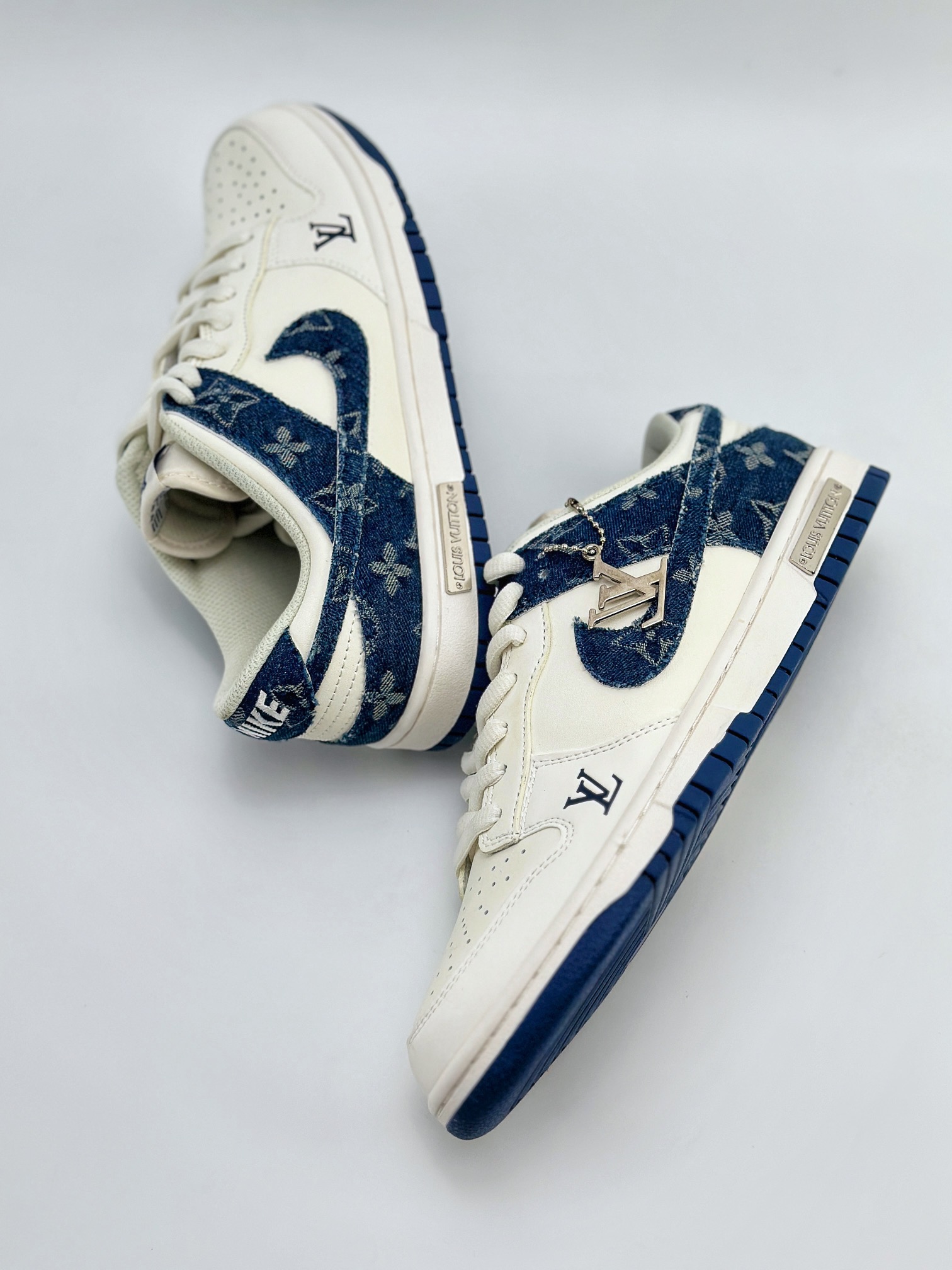 Nike SB Dunk Low x Louis Vuitton 白蓝牛仔 DJ2024-008