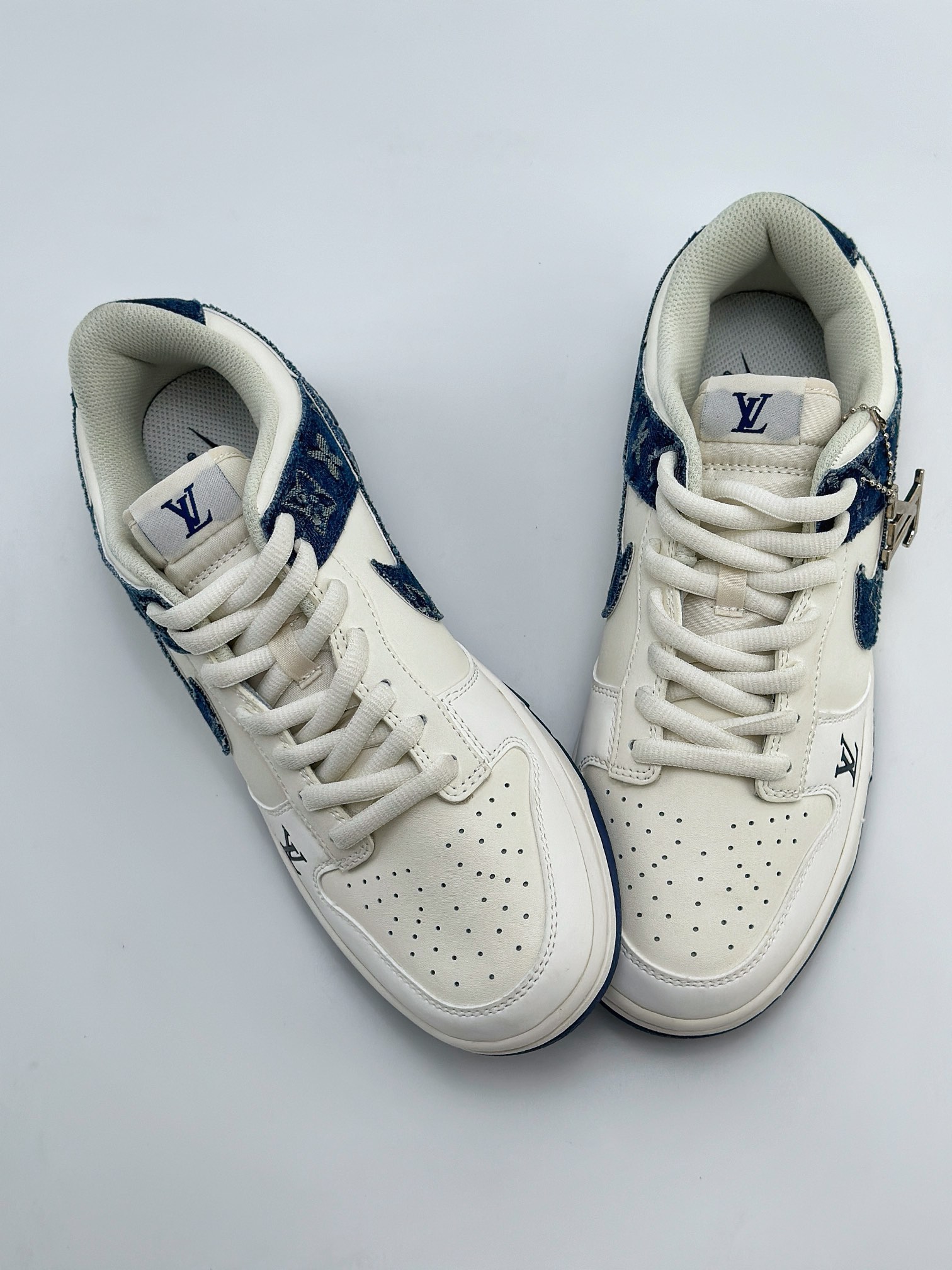 Nike SB Dunk Low x Louis Vuitton 白蓝牛仔 DJ2024-008