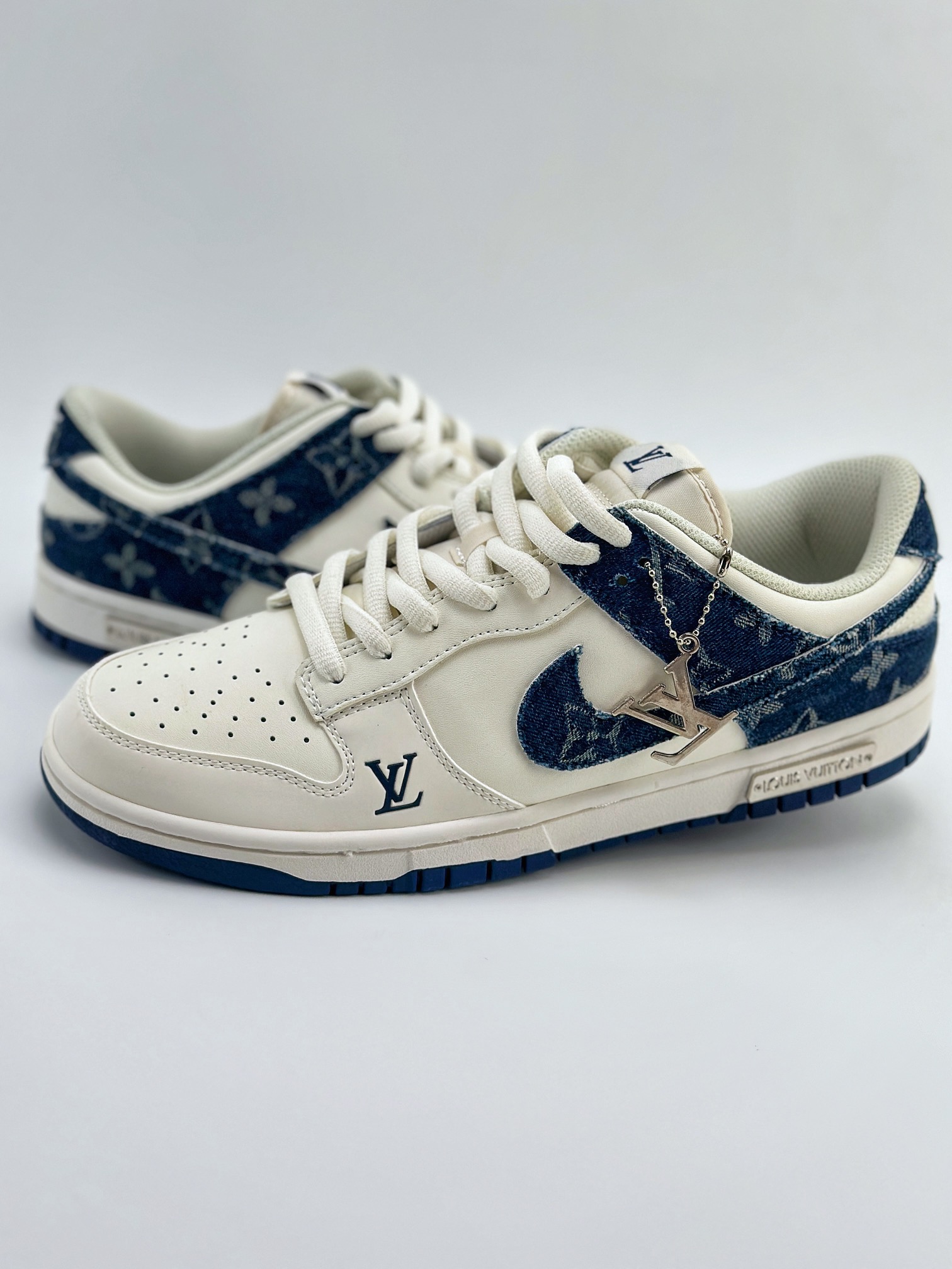 Nike SB Dunk Low x Louis Vuitton 白蓝牛仔 DJ2024-008