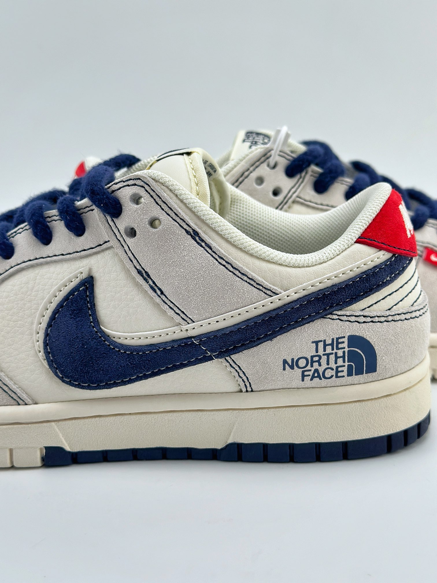 Nike SB Dunk Low x The North Face 白蓝红小钩麻绳 SJ1089-012