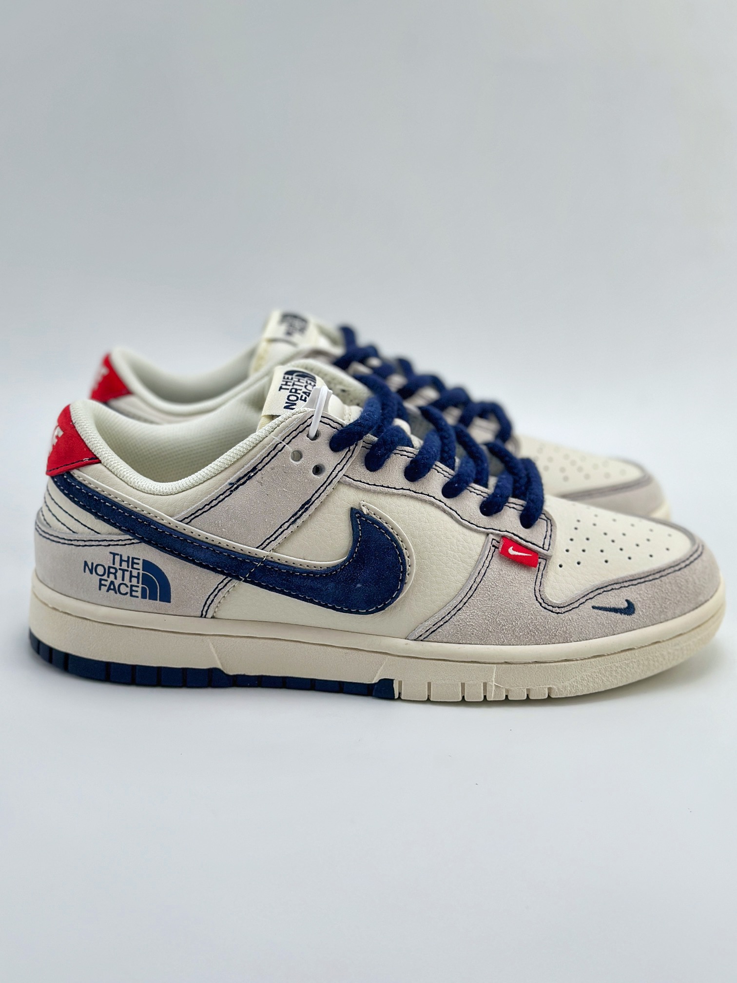 Nike SB Dunk Low x The North Face 白蓝红小钩麻绳 SJ1089-012