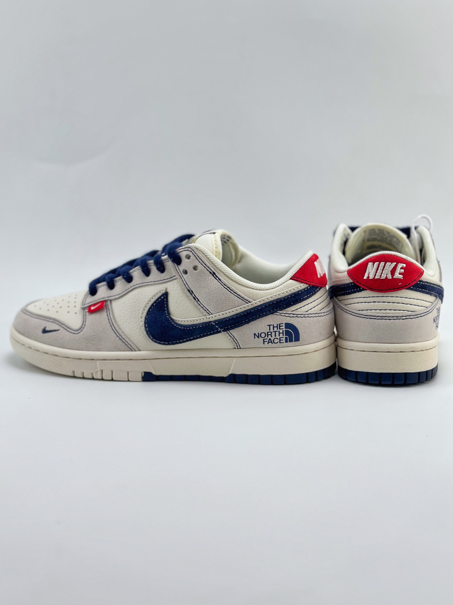 Nike SB Dunk Low x The North Face 白蓝红小钩麻绳 SJ1089-012