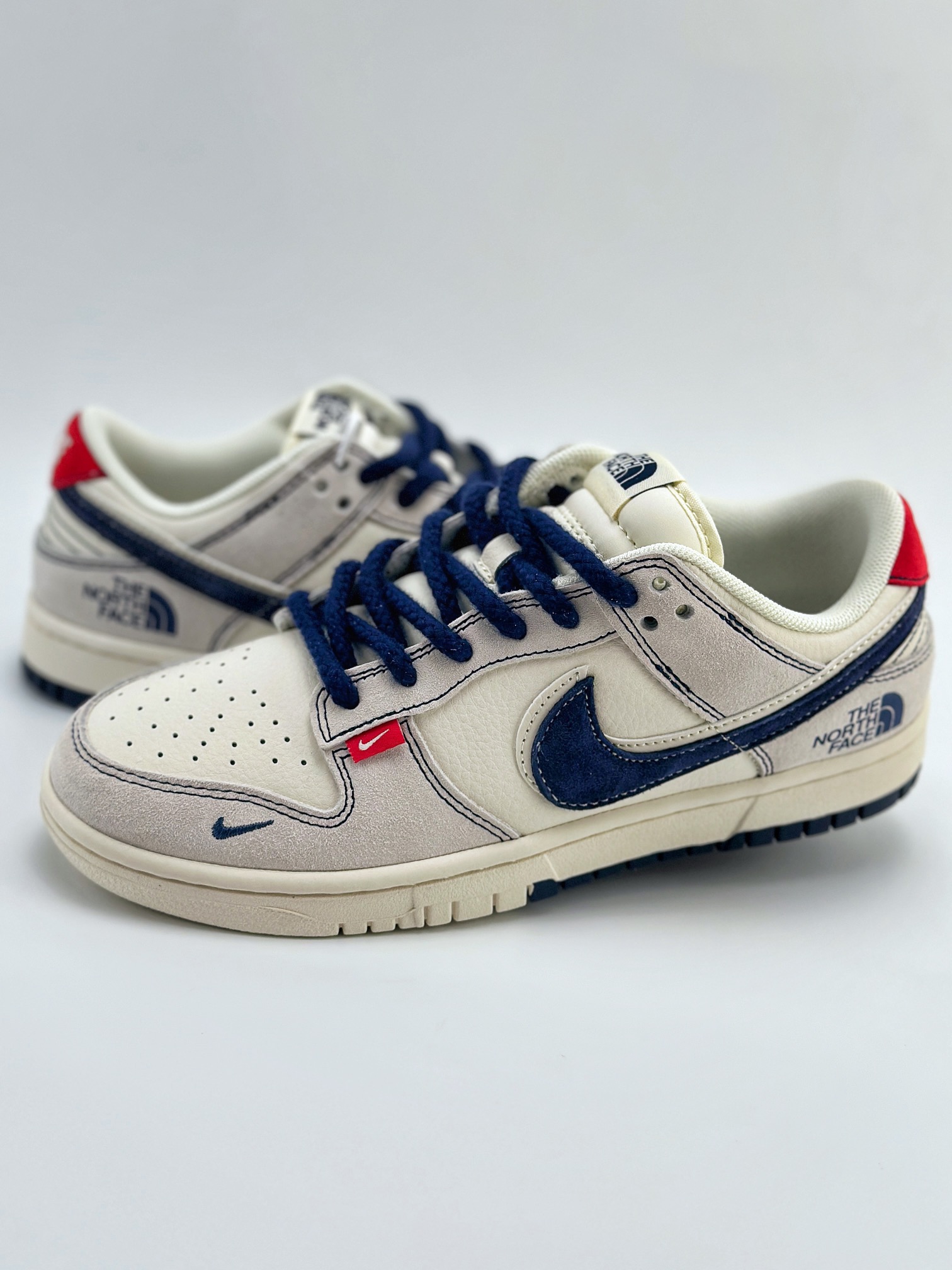 Nike SB Dunk Low x The North Face 白蓝红小钩麻绳 SJ1089-012