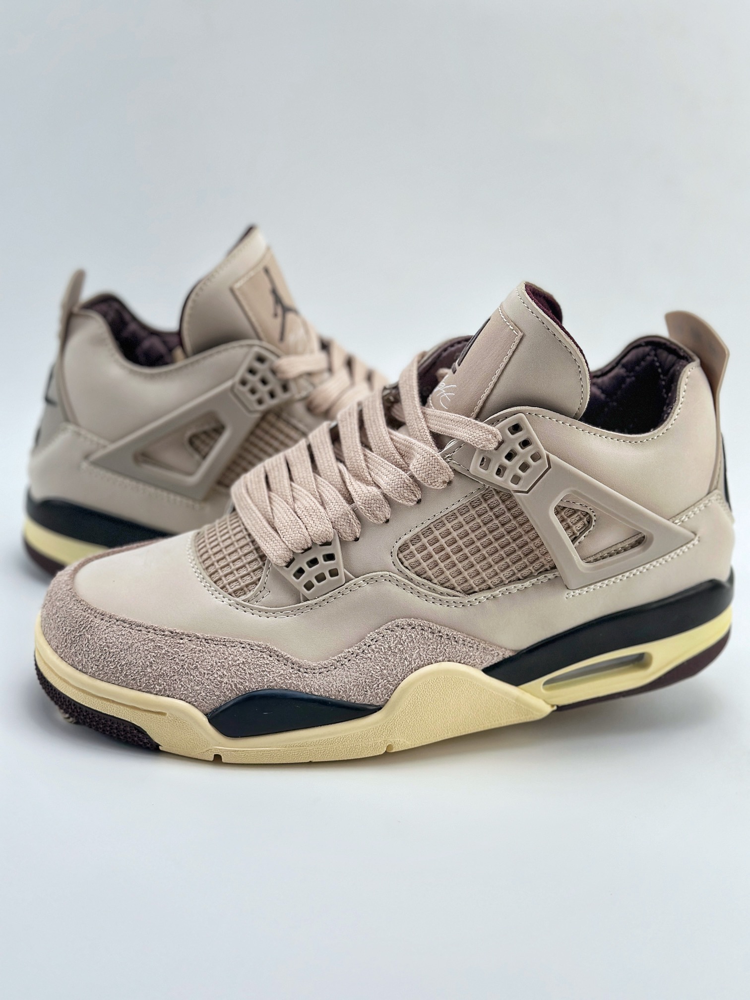 Air Jordan 4 Retro x Ma Maniere ”Fossil Stone” 淡粉 FZ4810-200