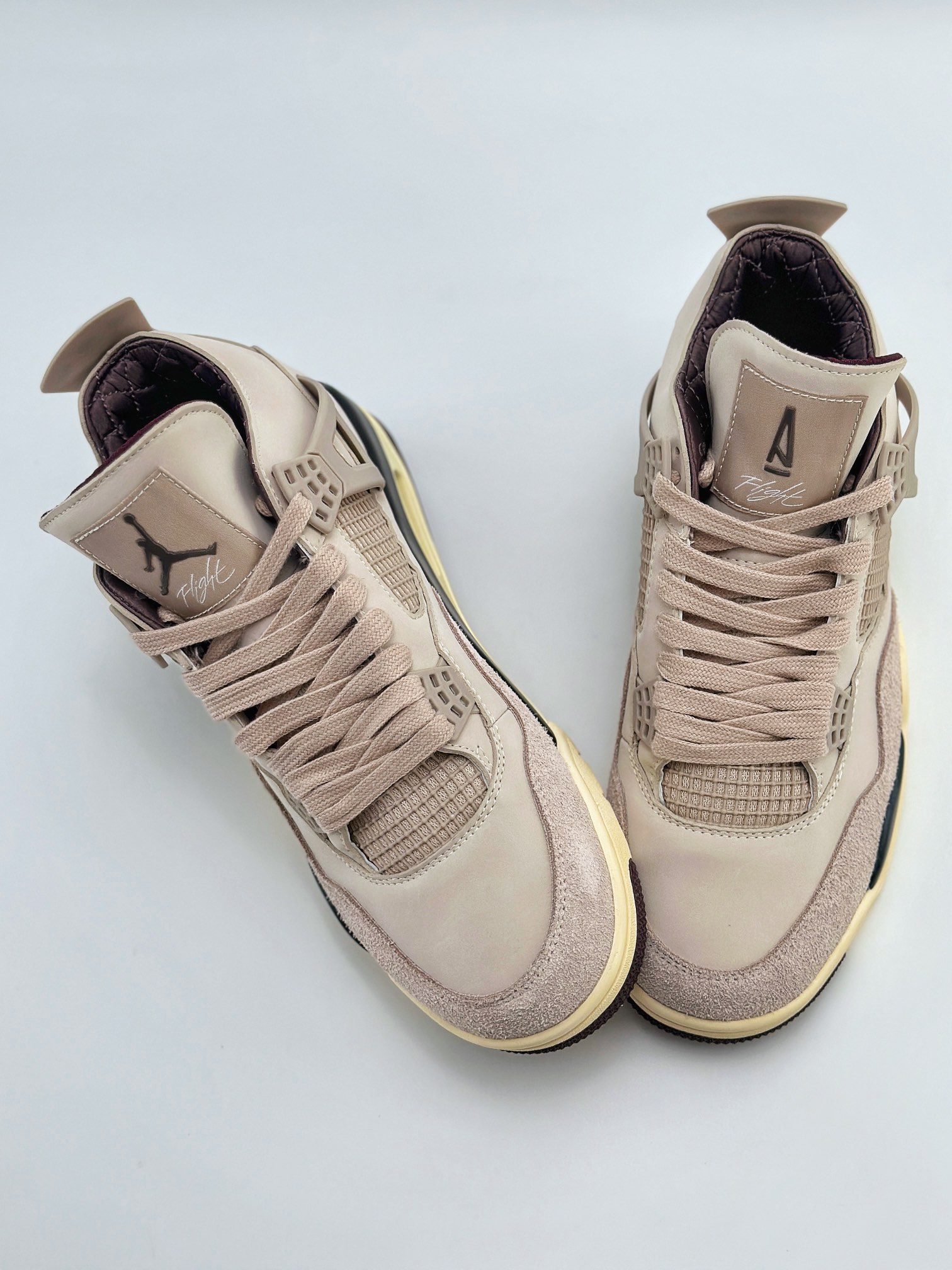 Air Jordan 4 Retro x Ma Maniere ”Fossil Stone” 淡粉 FZ4810-200