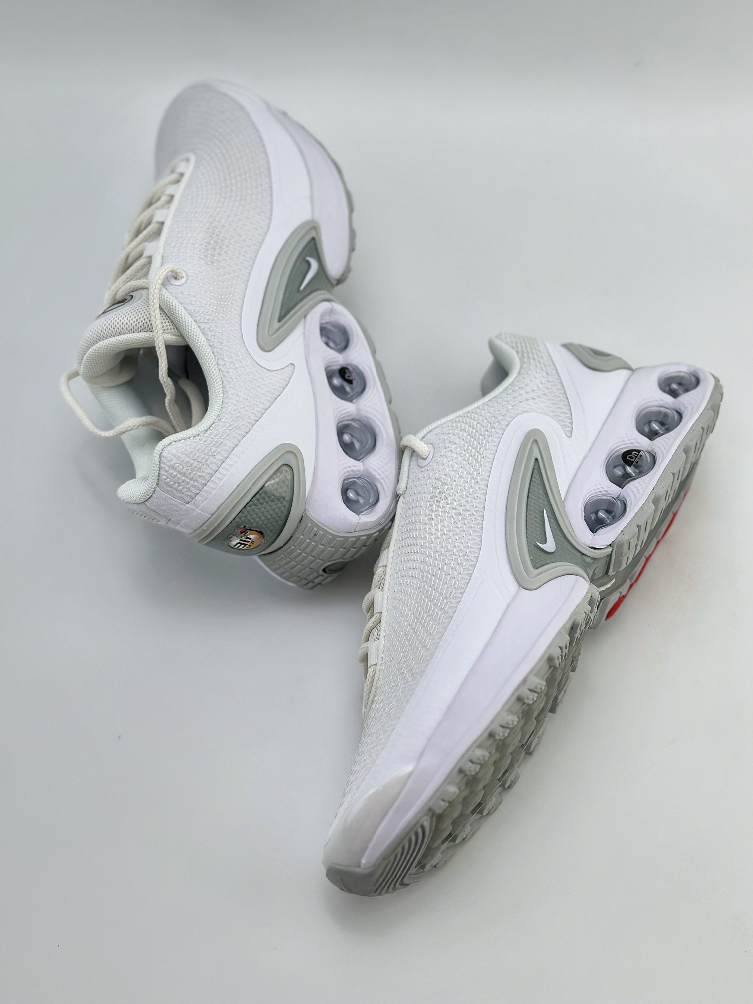 Nike Air Max Dn 豆荚系列 耐克2024全新气垫跑鞋 DV3337-101