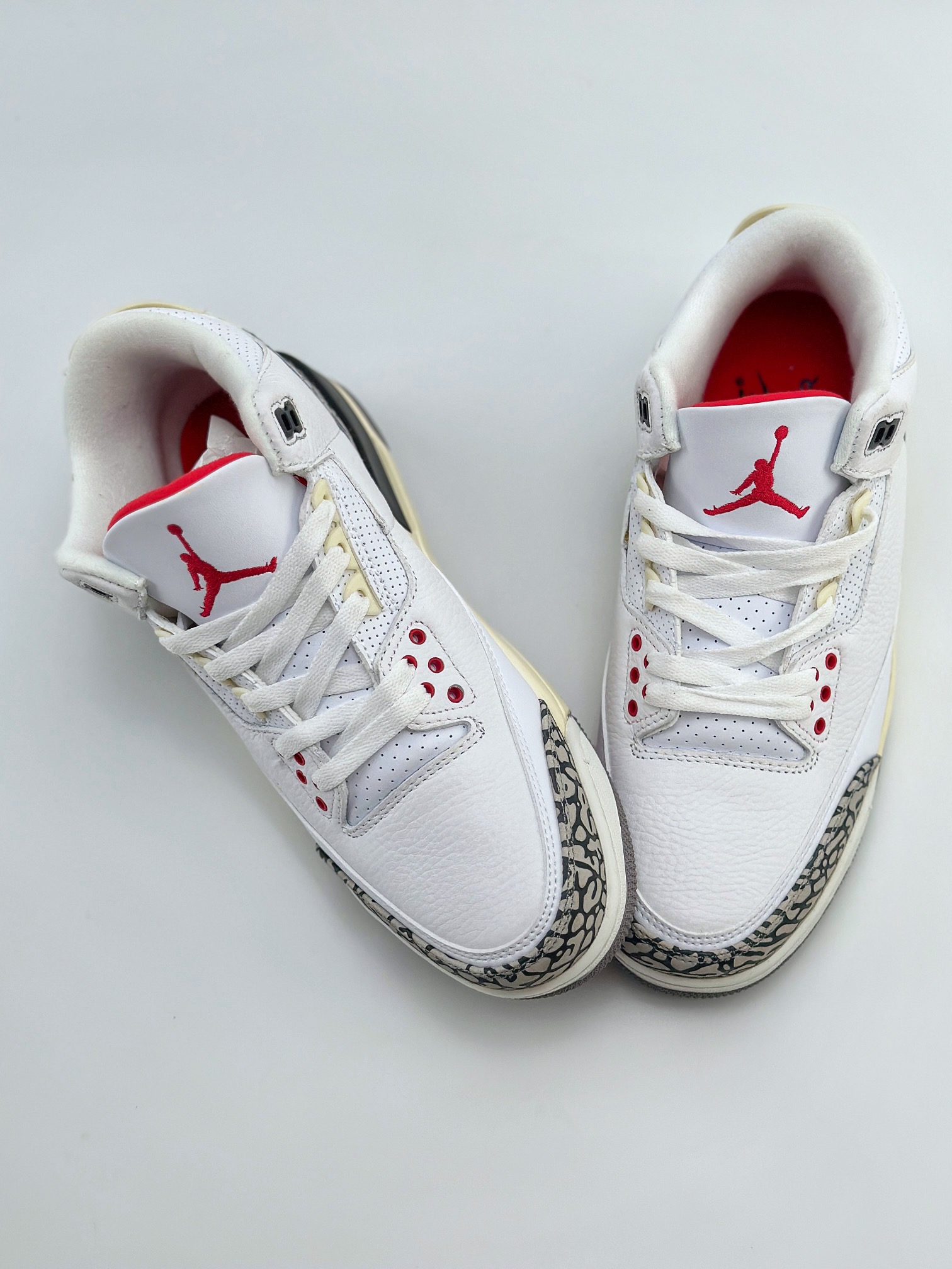 Air Jordan 3 Retro ”White Cement Reimagined” 做旧白水泥 DN3707-100